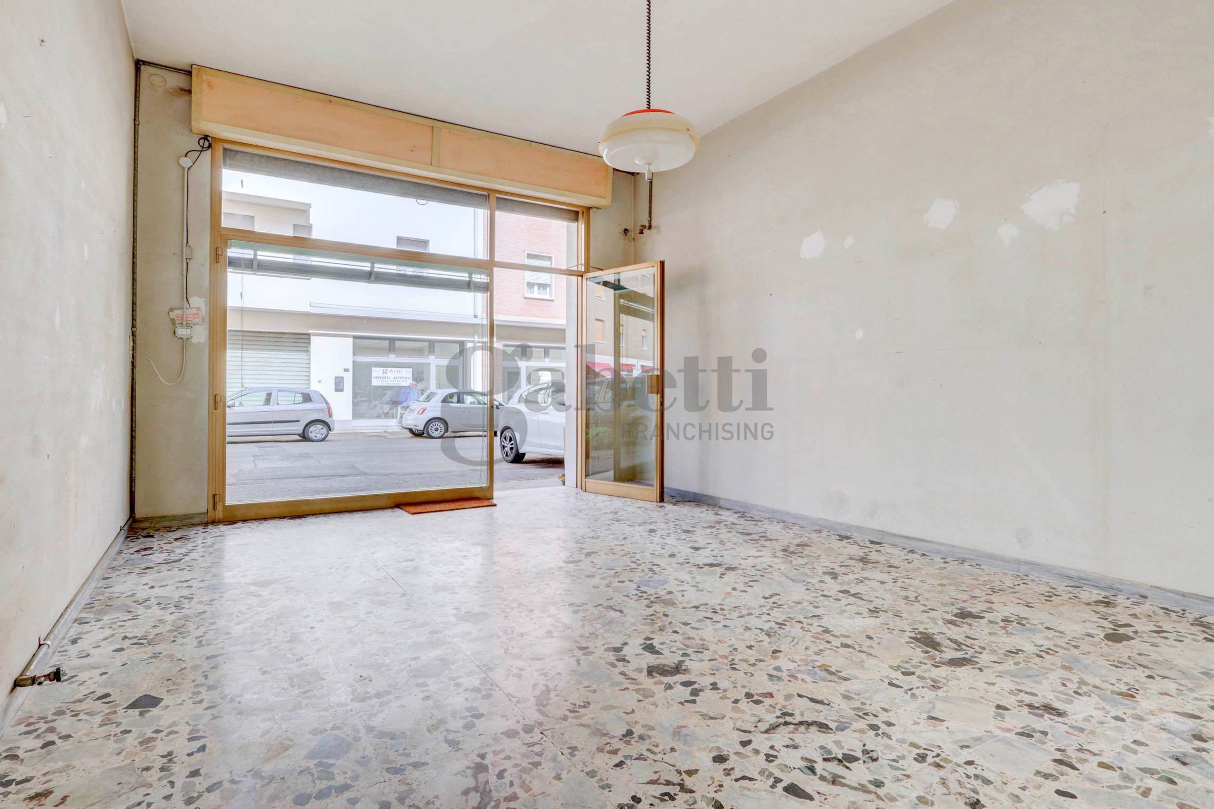 Negozio in vendita a Vignola