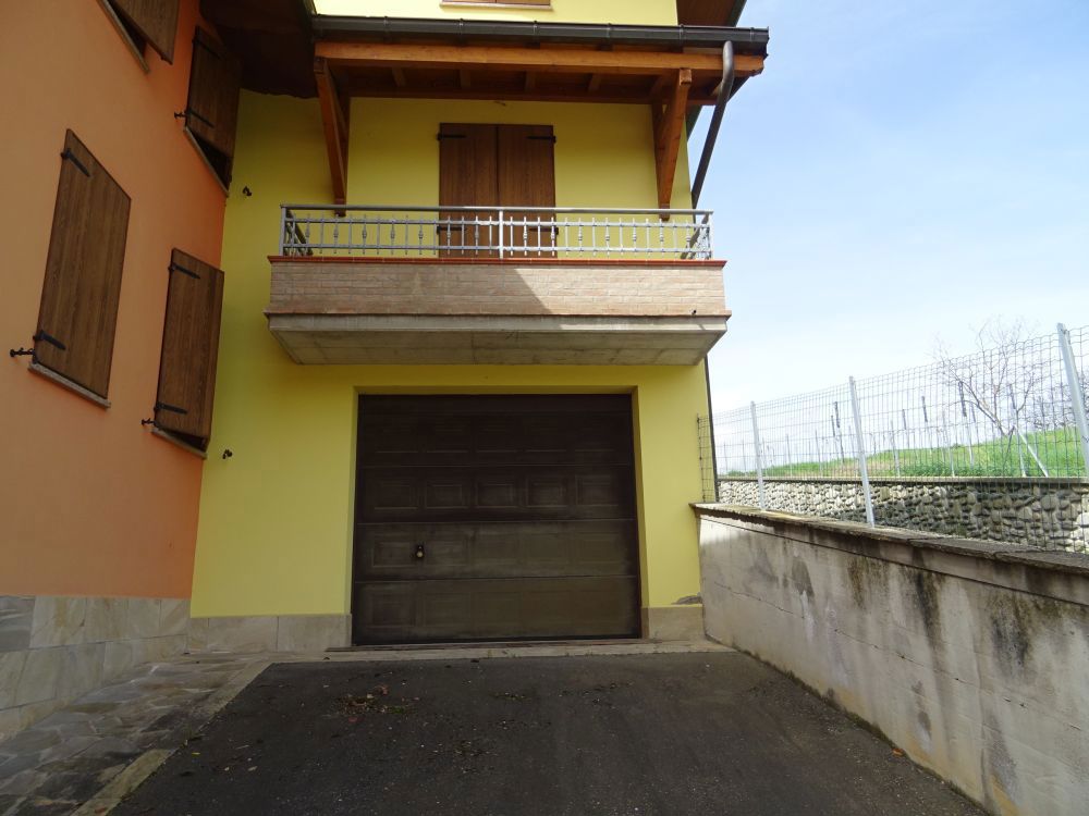 Villa con giardino a Guiglia