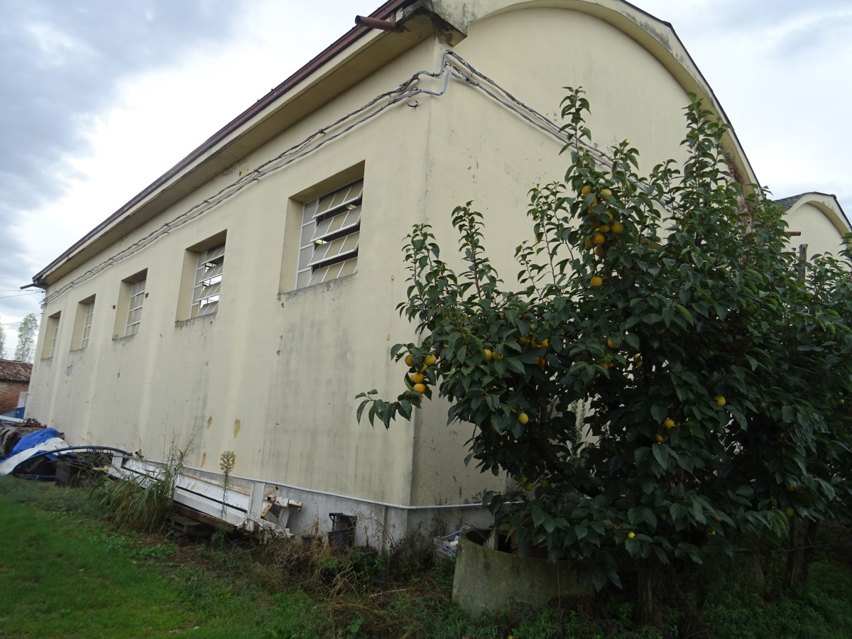 Capannone in vendita a Savignano sul Panaro