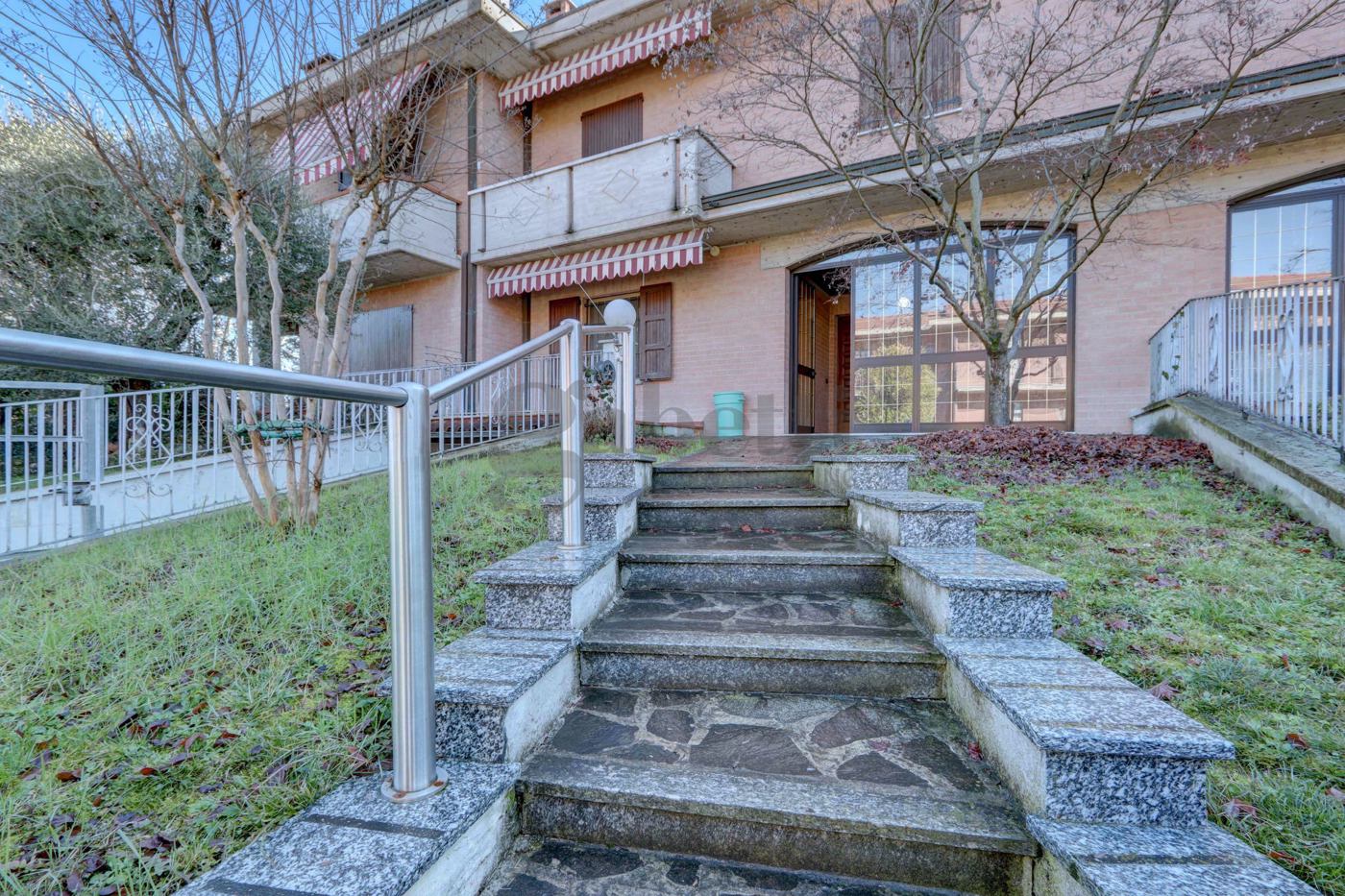 Villa con giardino a Savignano sul Panaro