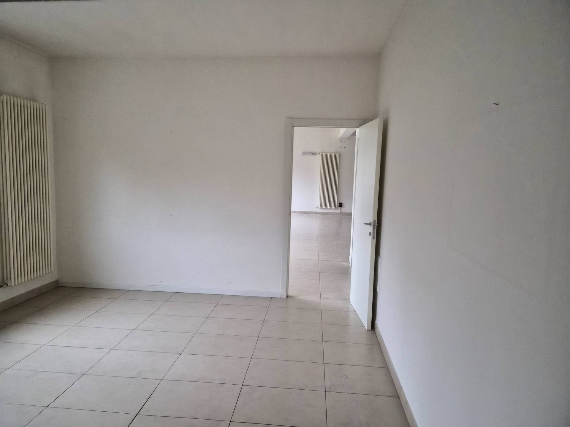 Ufficio in affitto a Bologna, Mazzini