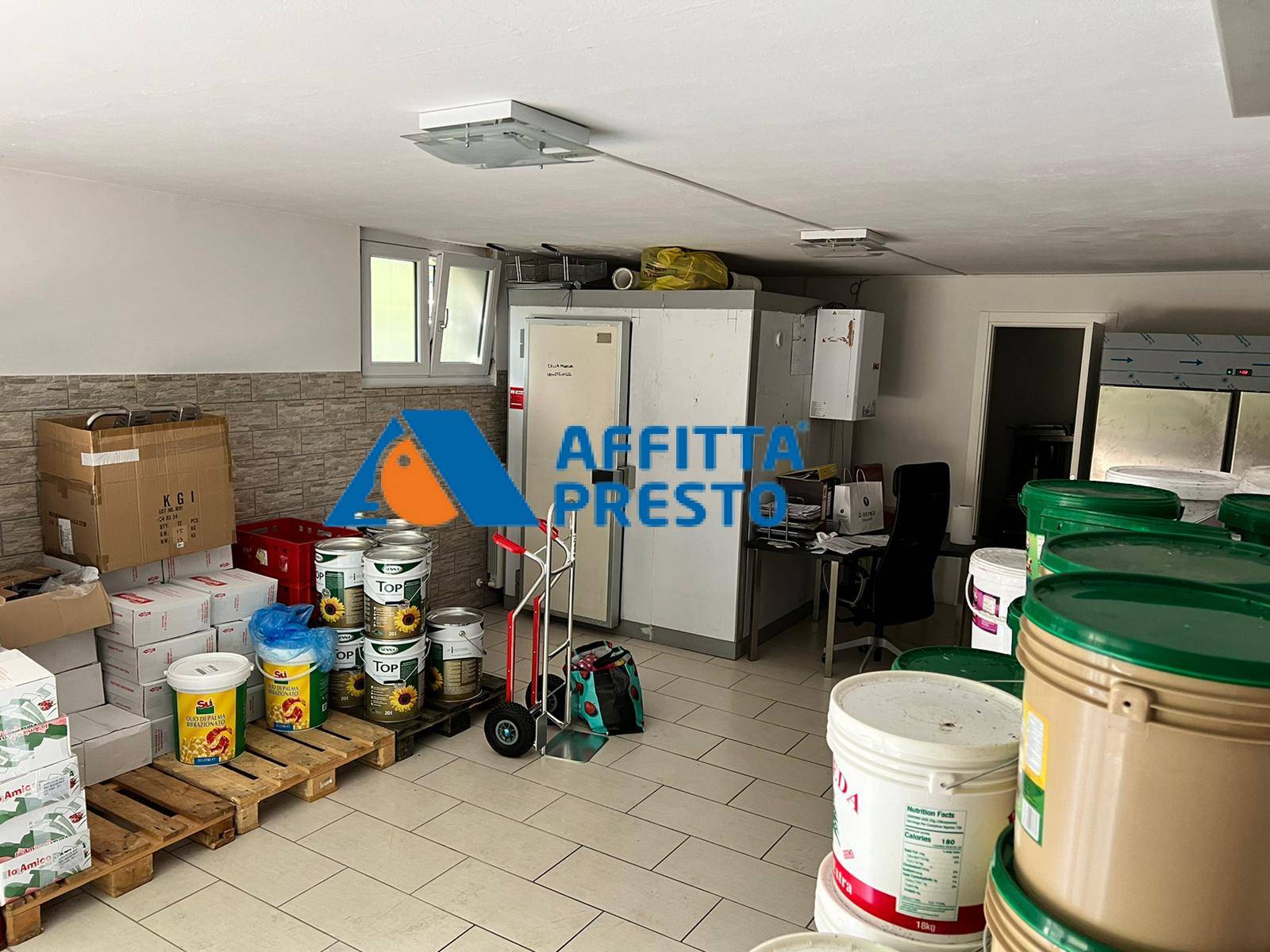 Magazzino in affitto a Bologna, Mazzini