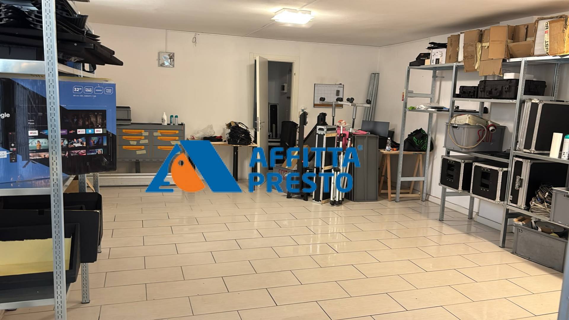 Magazzino in affitto a Bologna, Mazzini