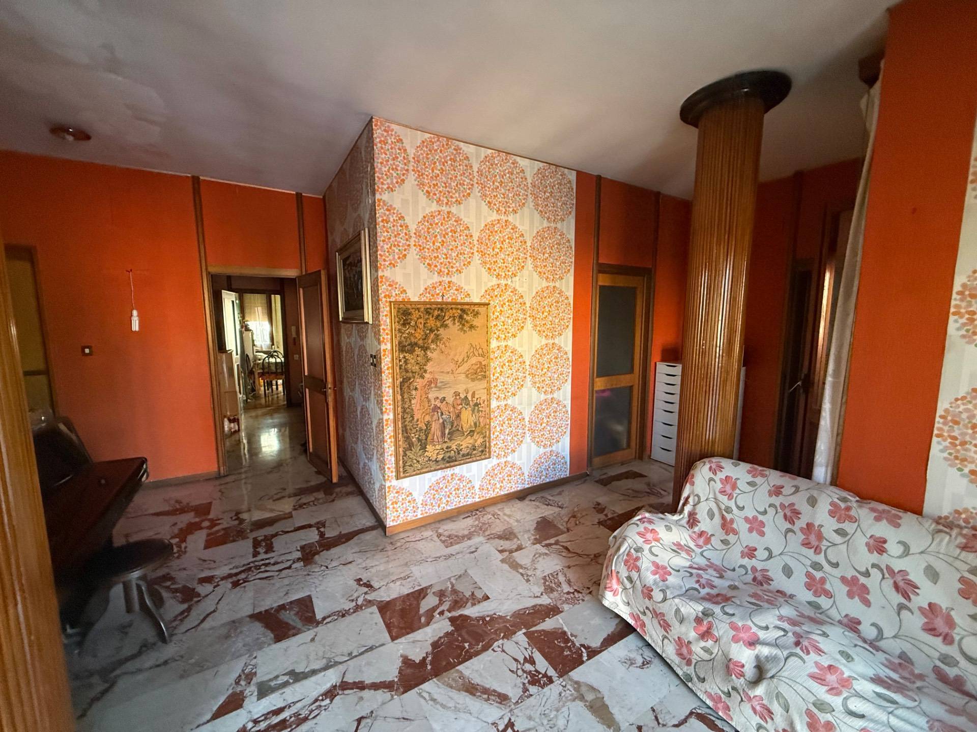 Appartamento in vendita a Napoli, Vomero