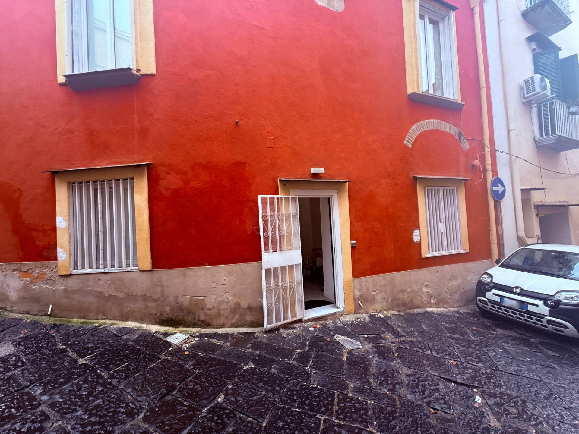 Appartamento in vendita a Napoli, Chiaia