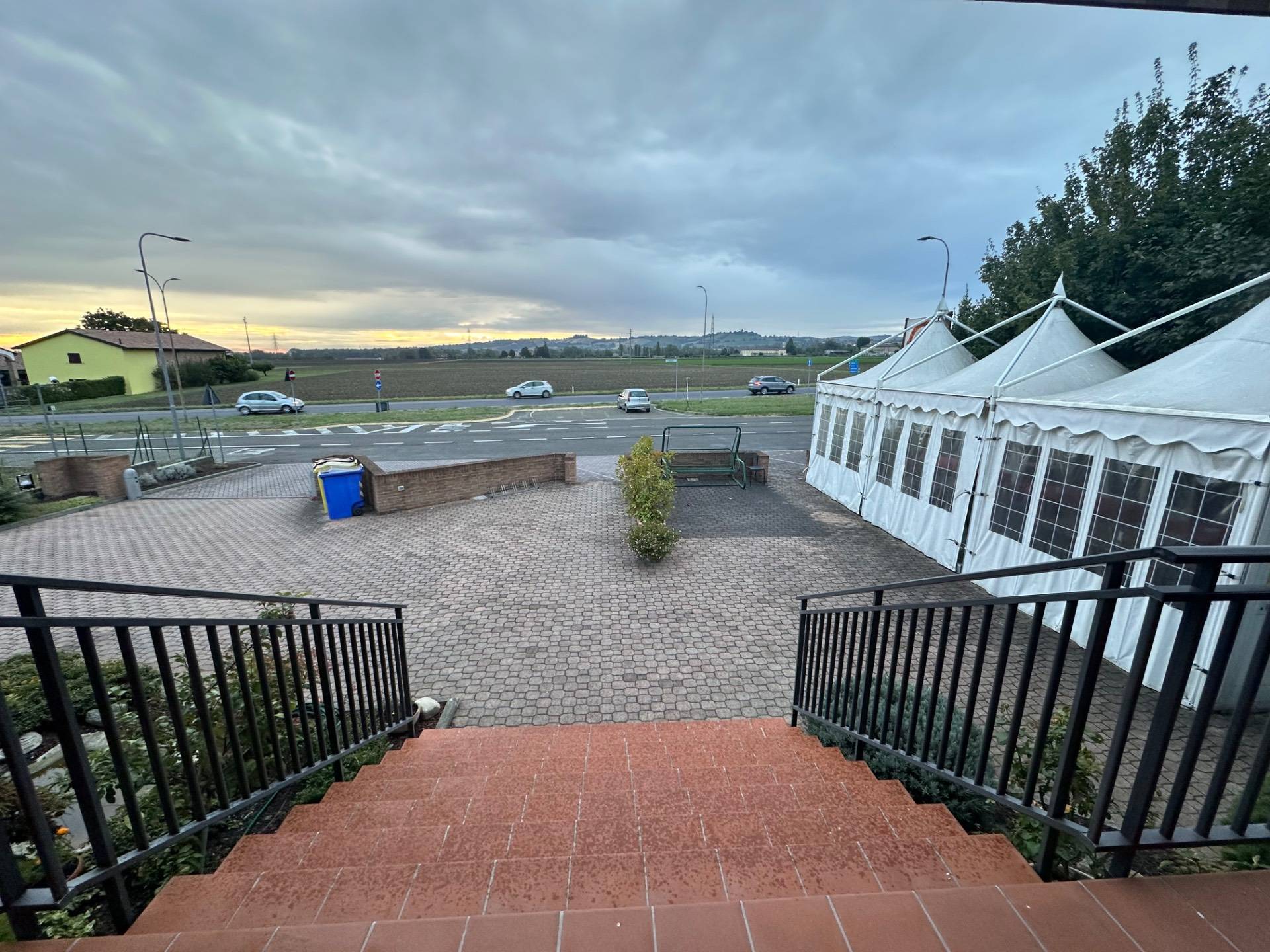 Locale Commerciale in vendita a Langhirano, Pilastro