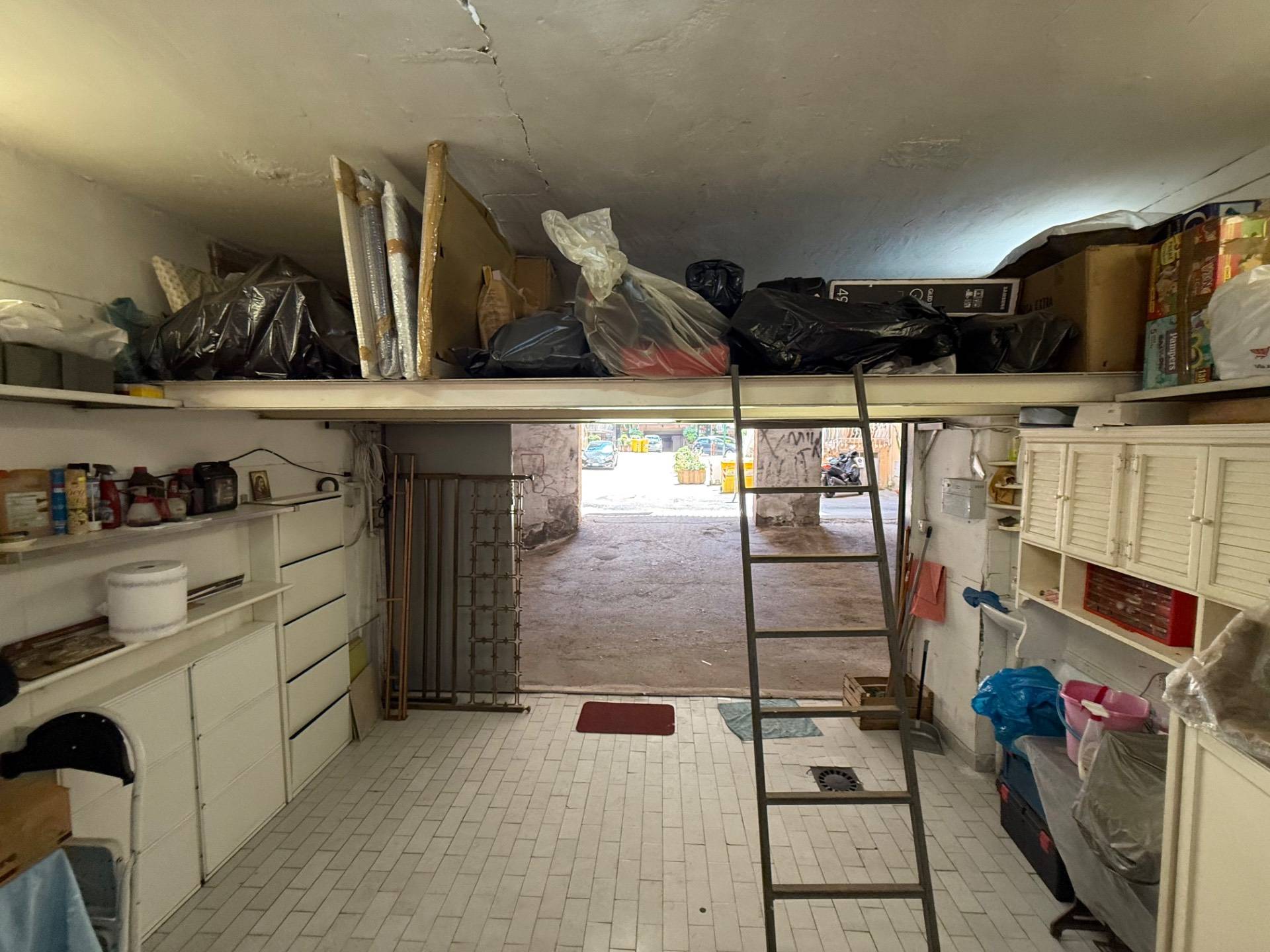 Box o garage in vendita a Napoli, Pianura