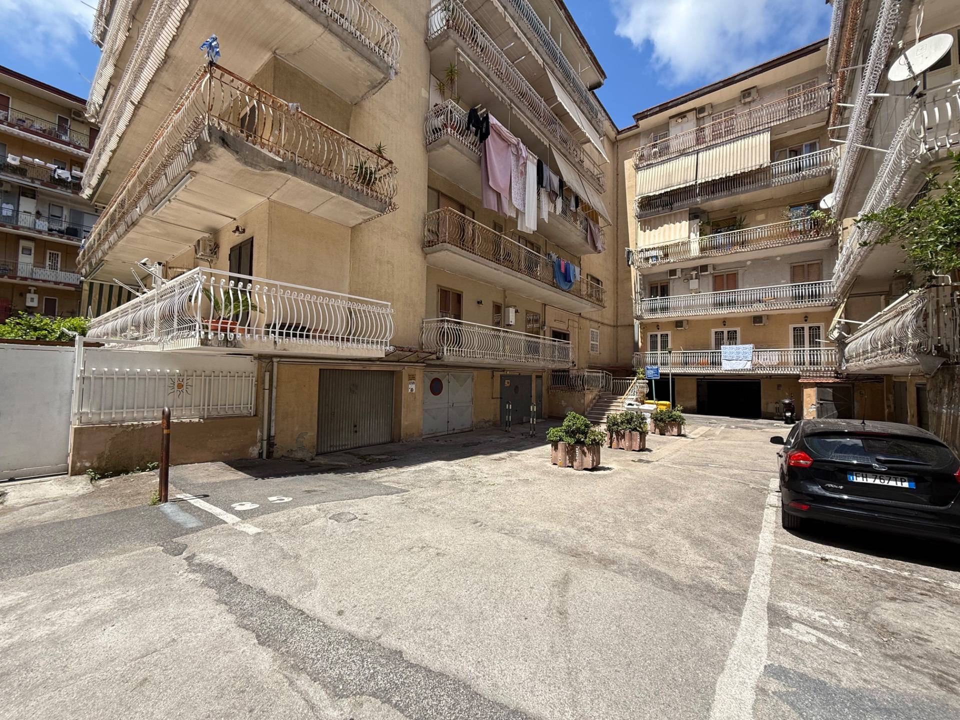 Box o garage in vendita a Napoli, Pianura