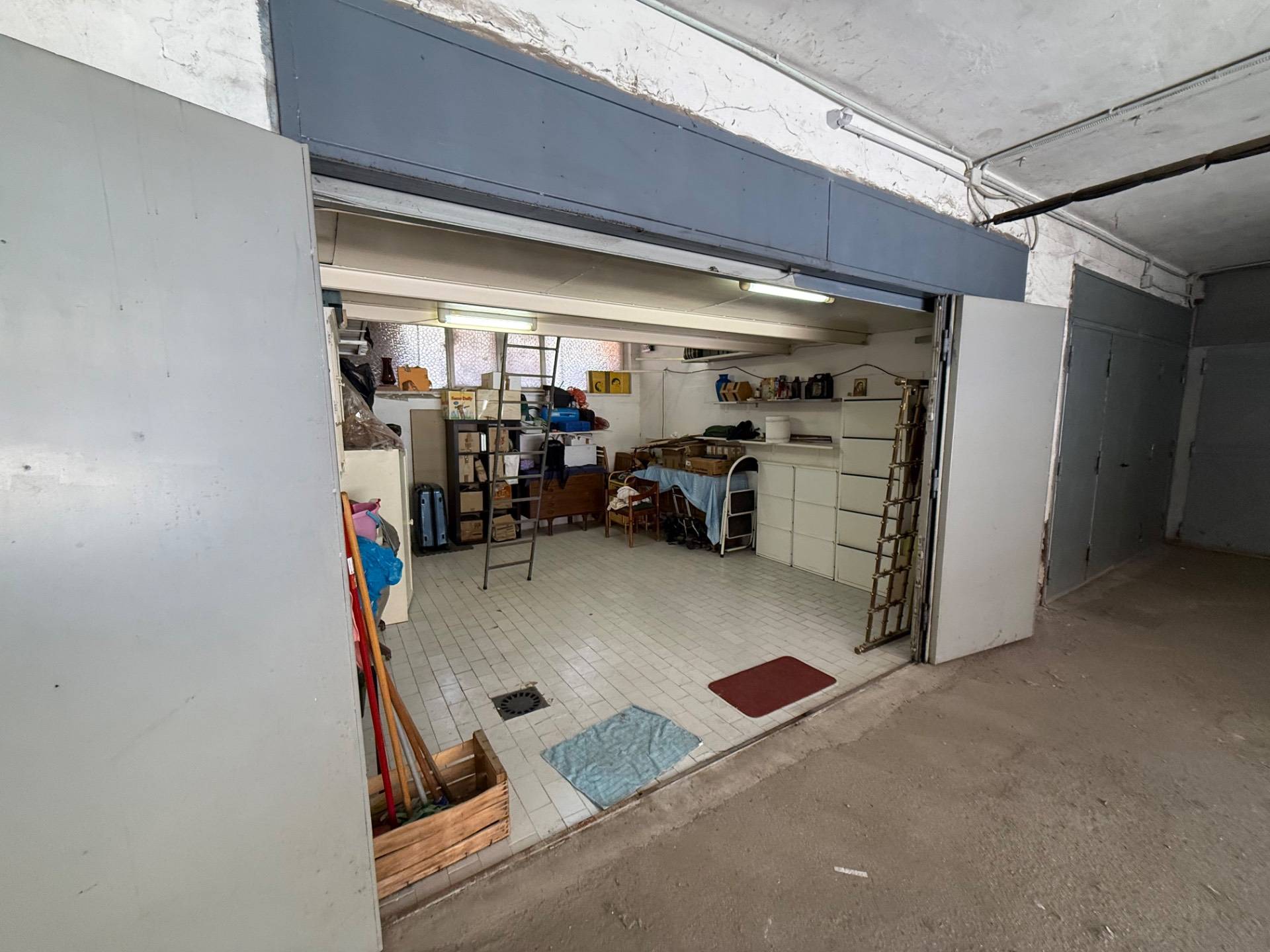 Box o garage in vendita a Napoli, Pianura