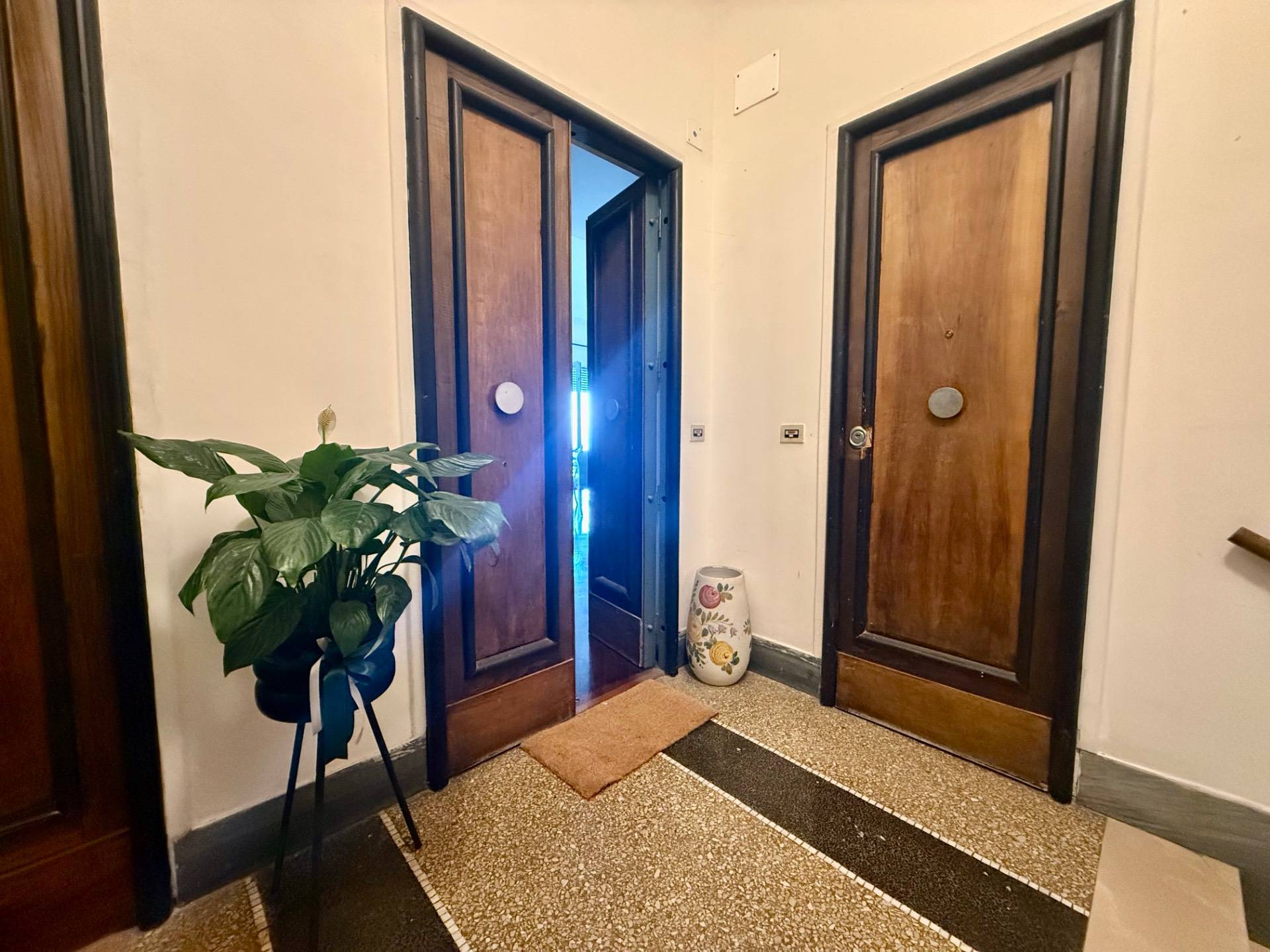 Appartamento in vendita a Napoli, Chiaia