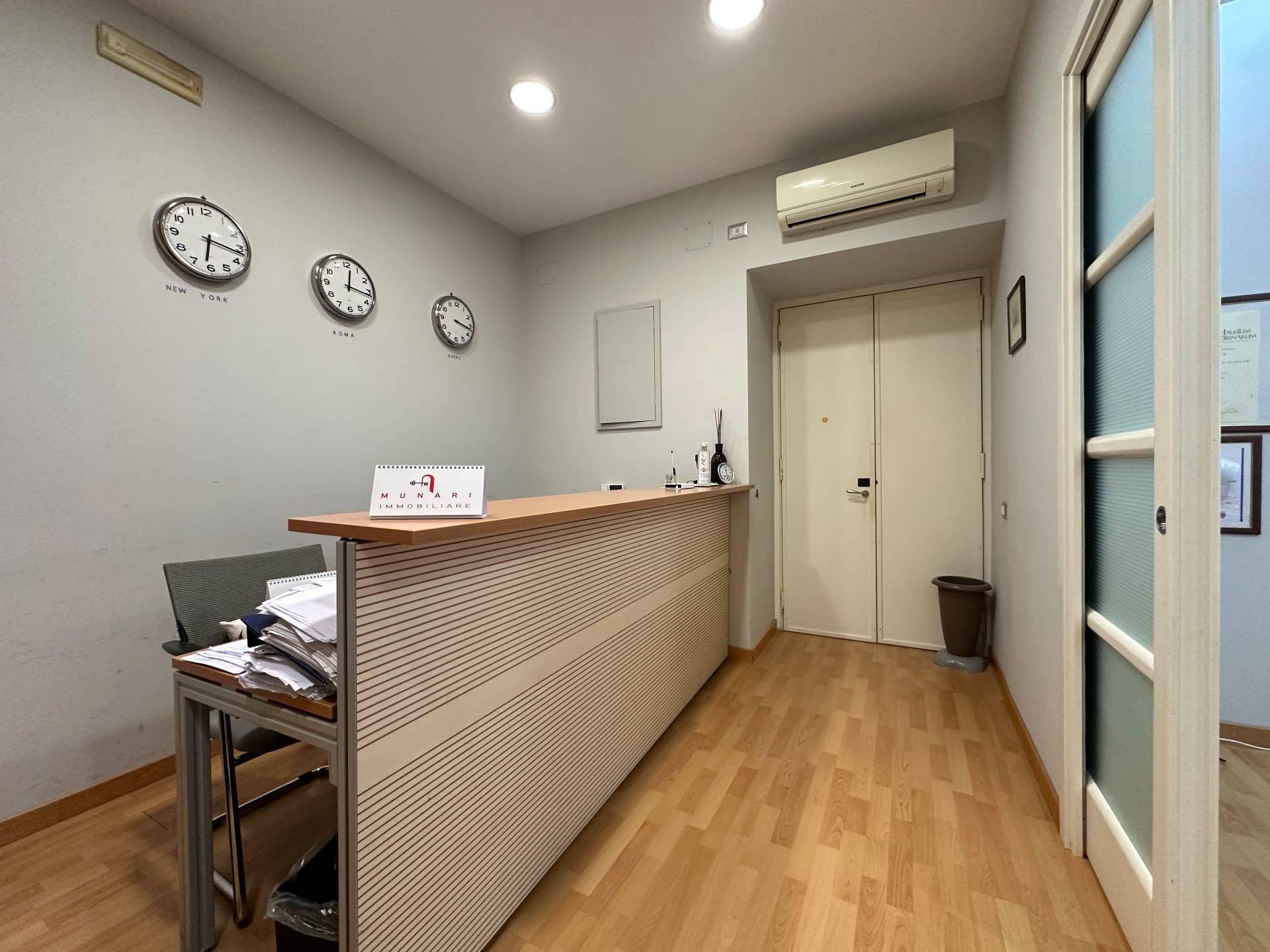 Studio/Ufficio in affitto a Napoli, Vomero