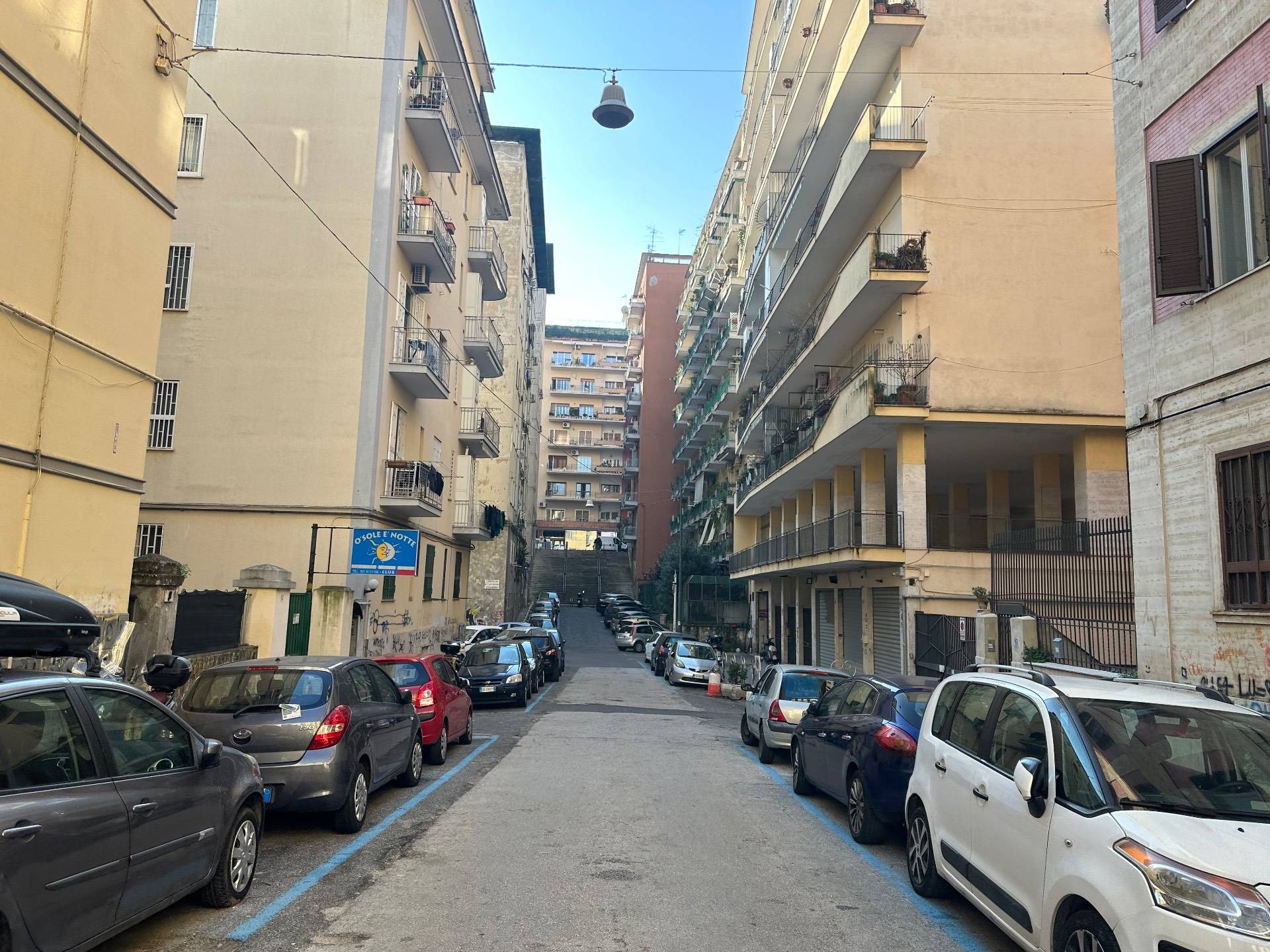 Studio/Ufficio in affitto a Napoli, Vomero