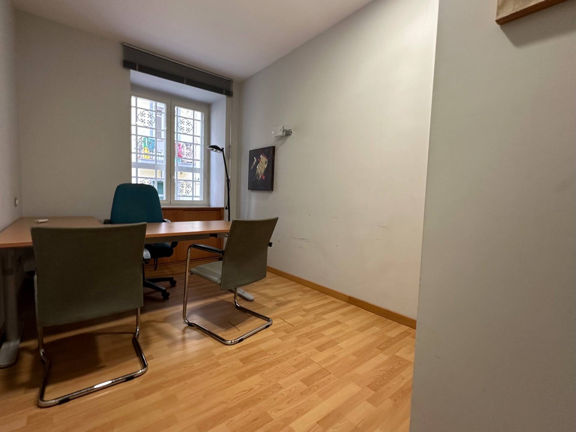 Studio/Ufficio in affitto a Napoli, Vomero