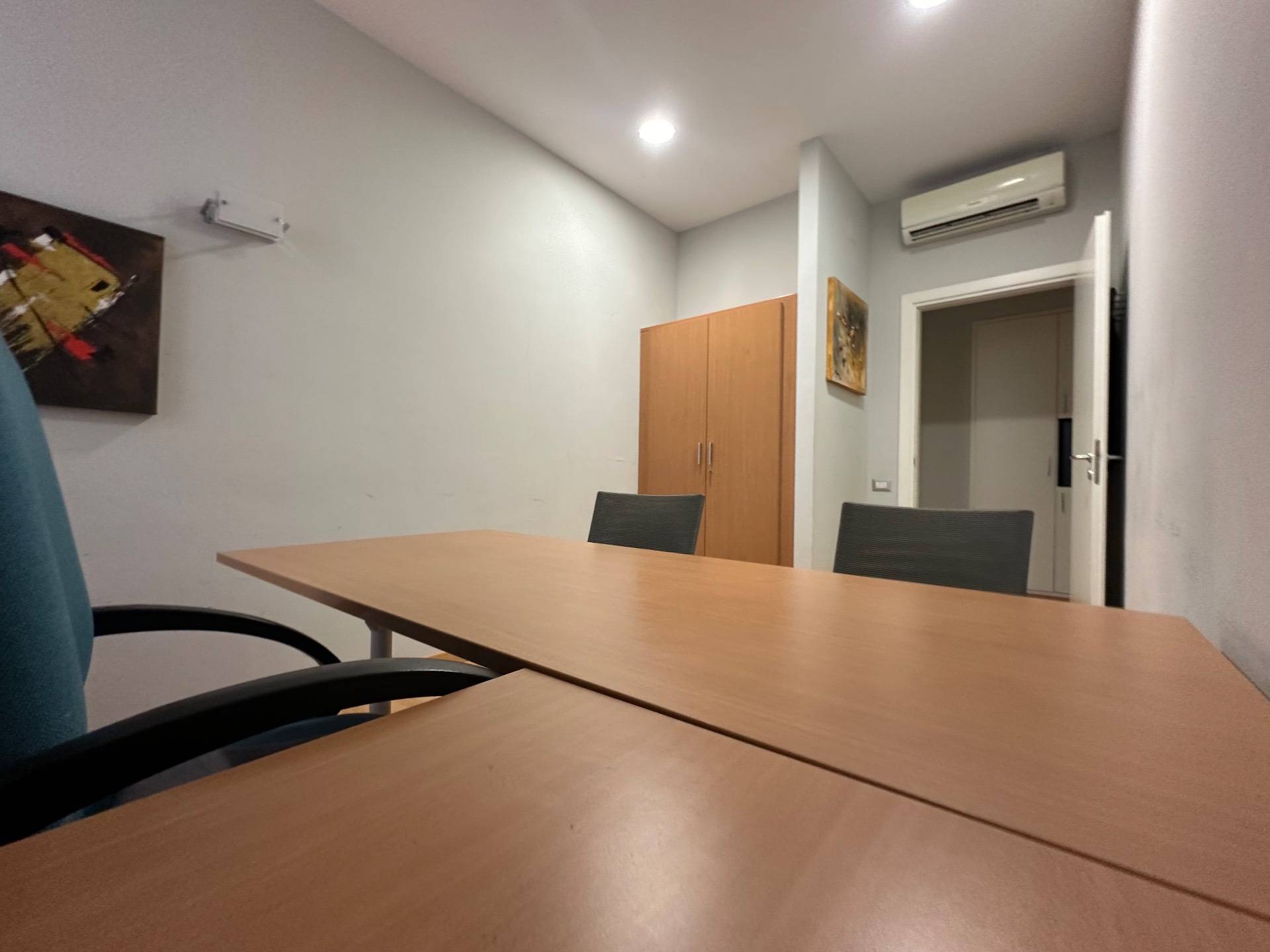 Studio/Ufficio in affitto a Napoli, Vomero