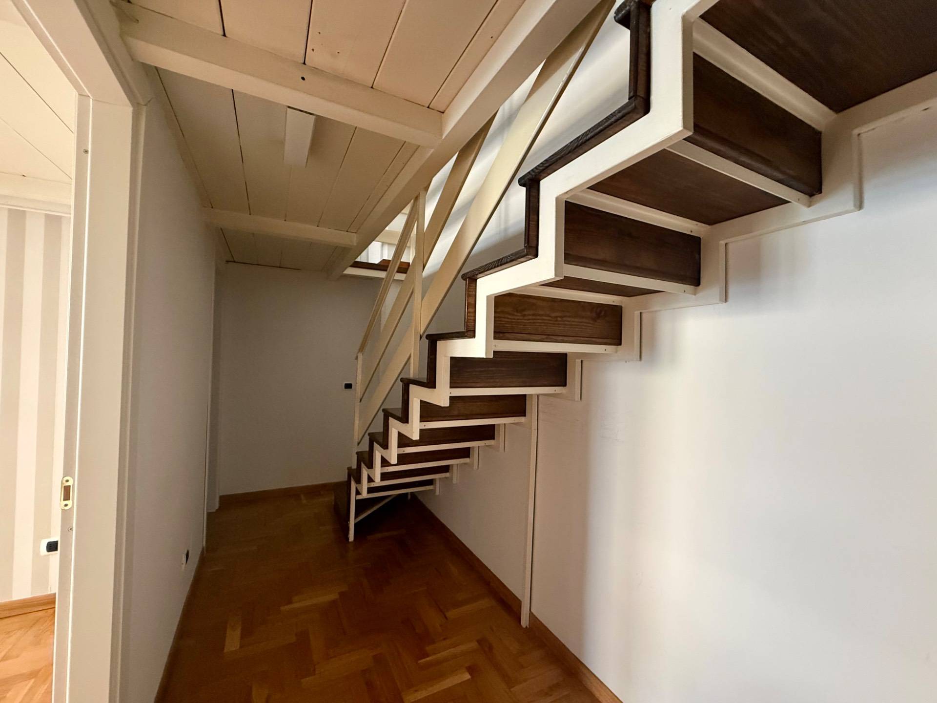 Appartamento in affitto a Napoli, Chiaia