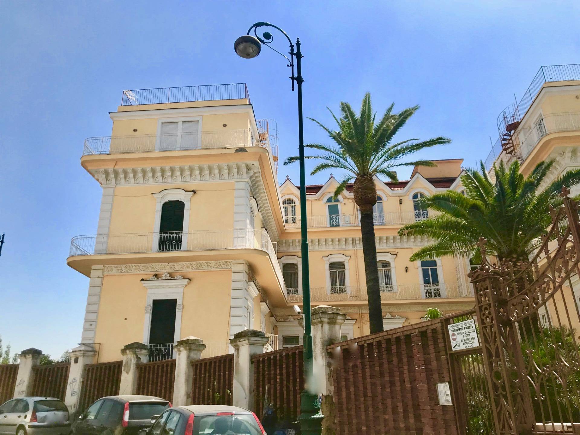 Studio/Ufficio in affitto a Napoli, Vomero