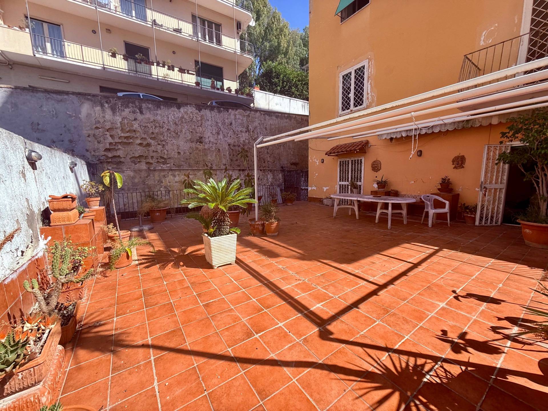 Appartamento in vendita a Napoli, Posillipo