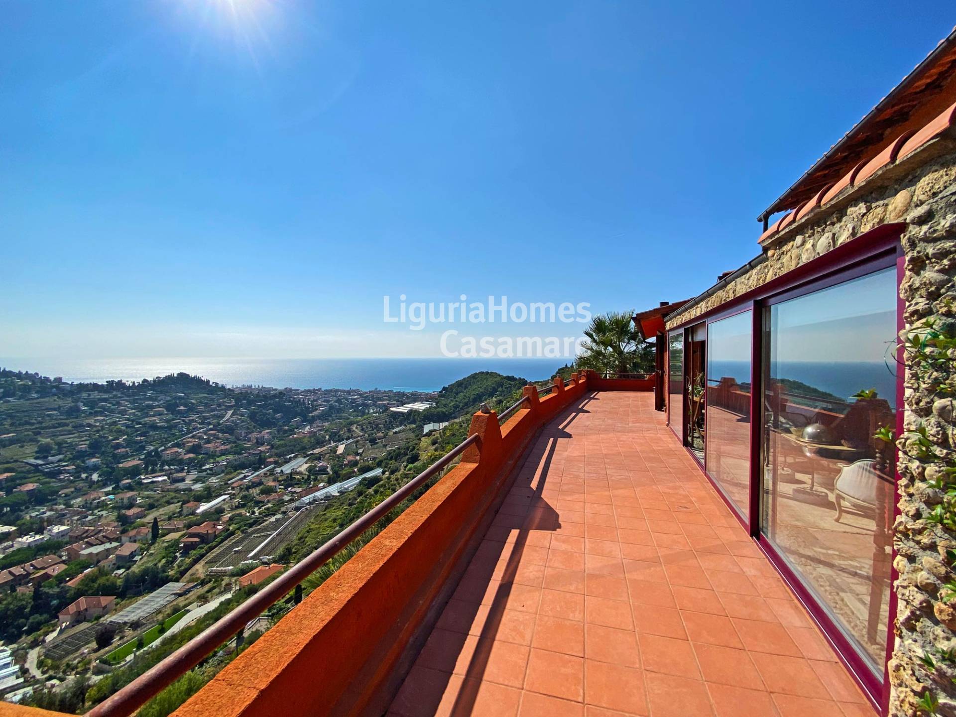 Villa in vendita a Bordighera