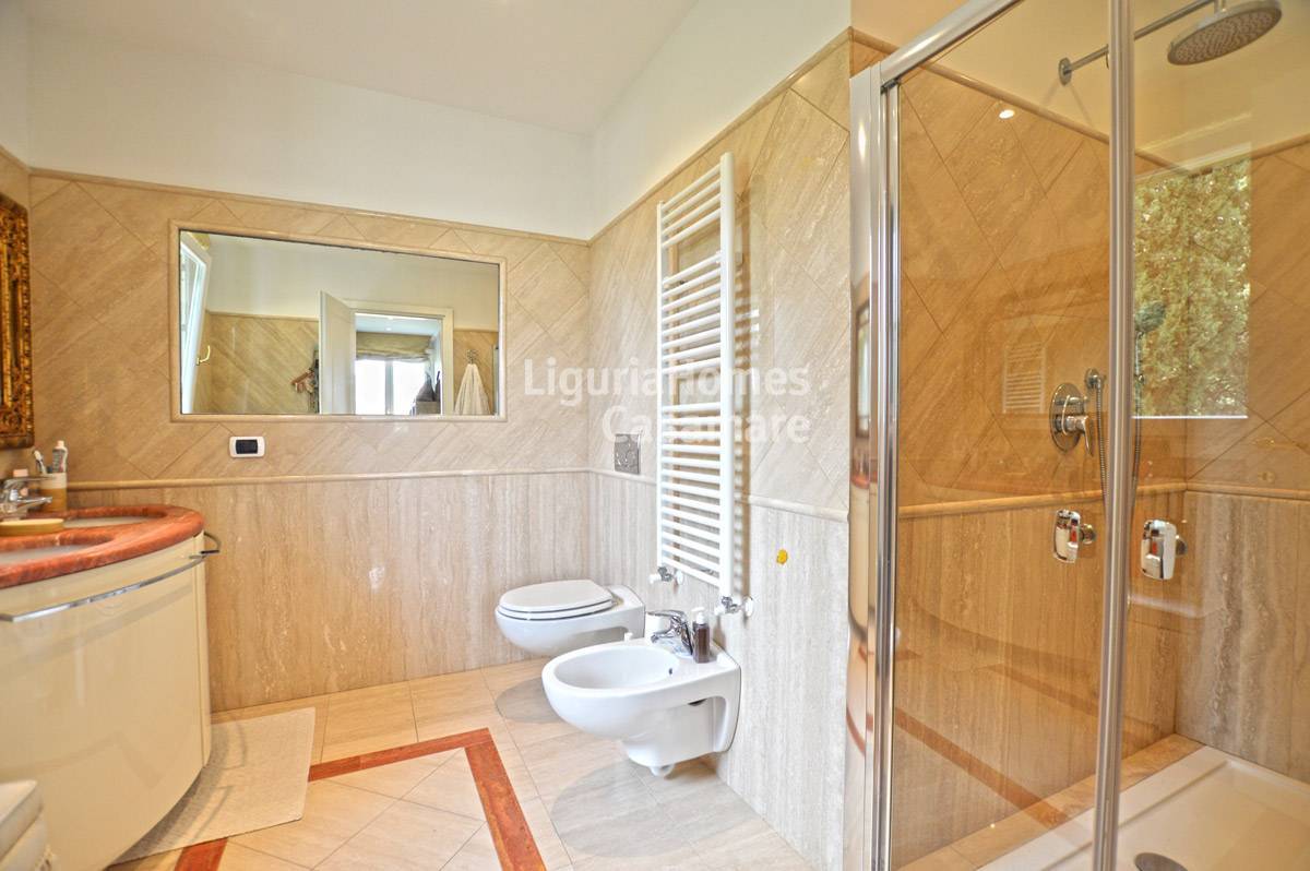 Villa in vendita a Bordighera