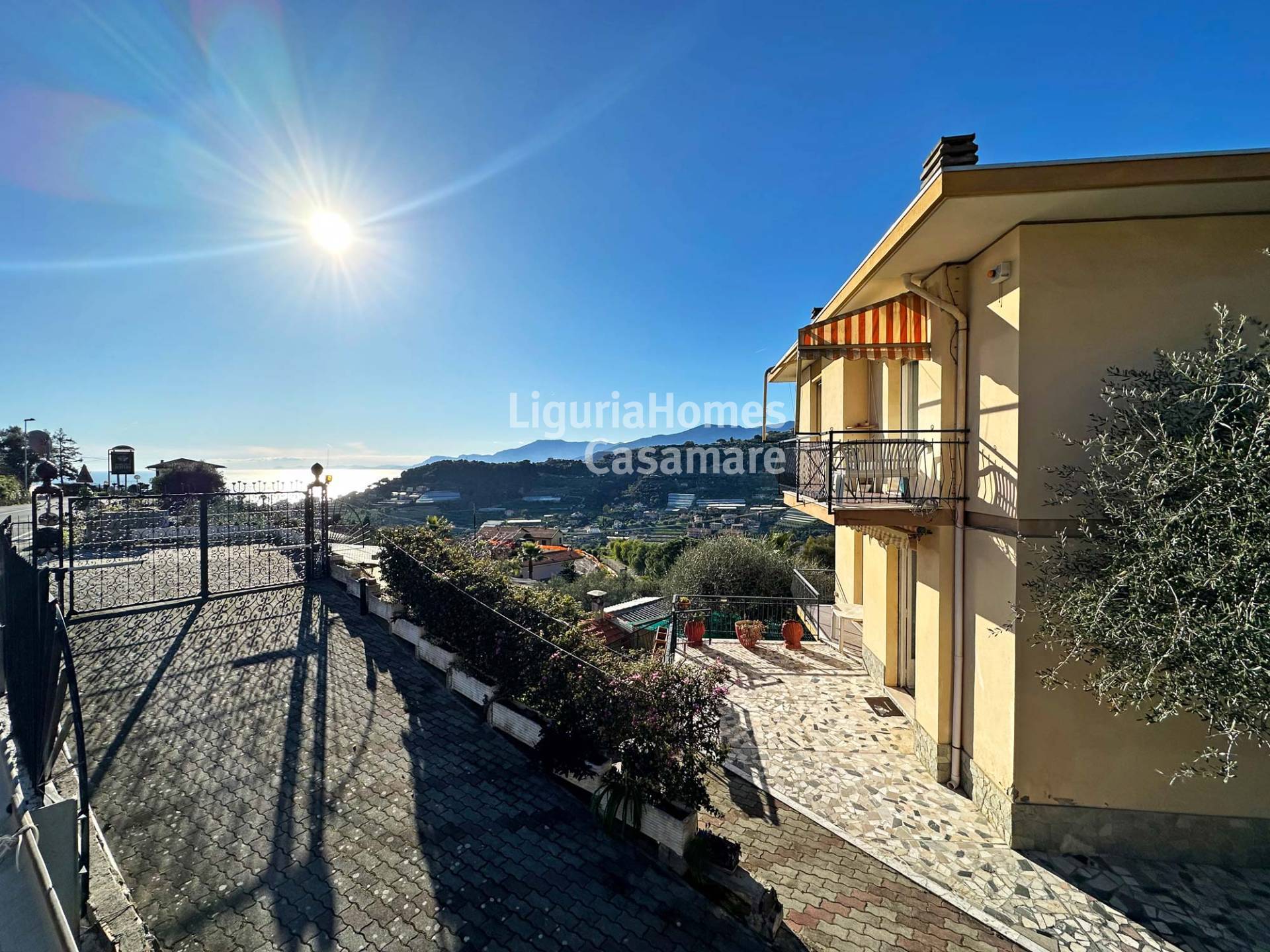 Villa in vendita a Bordighera