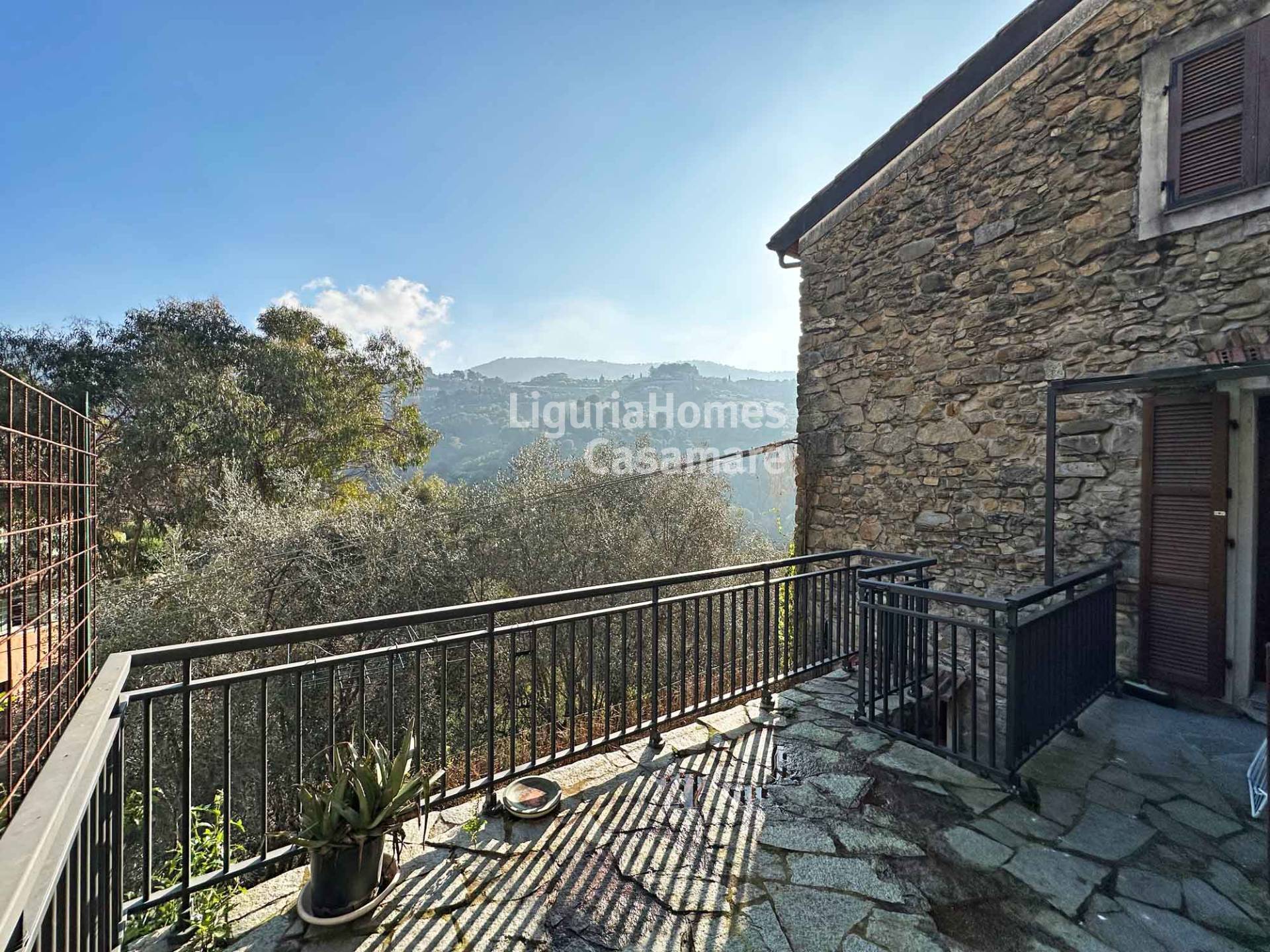 Casa di paese in vendita a Vallebona