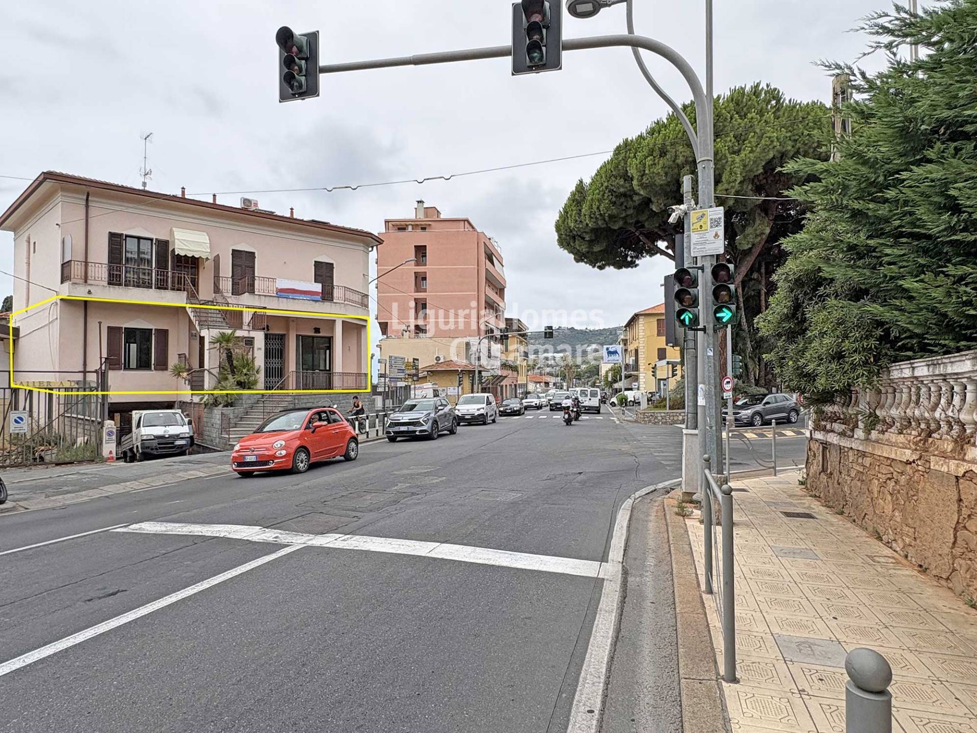 Locale commerciale in vendita a Sanremo