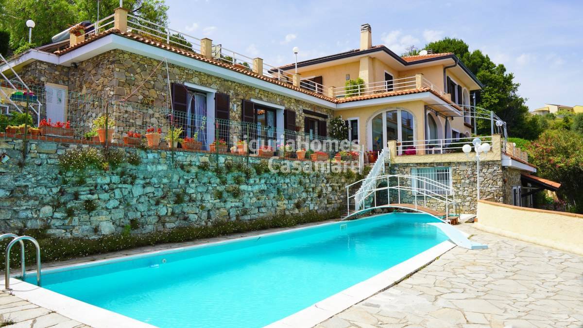 Villa vista mare a Imperia