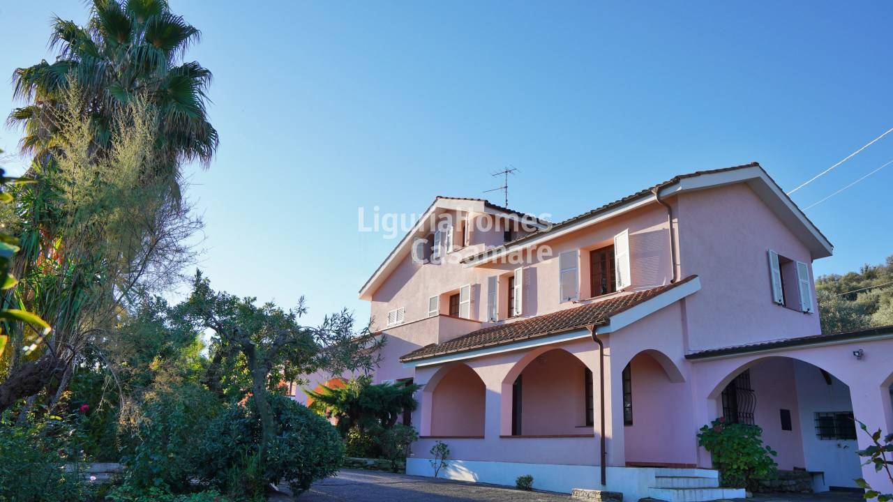 Villa in vendita a Dolcedo