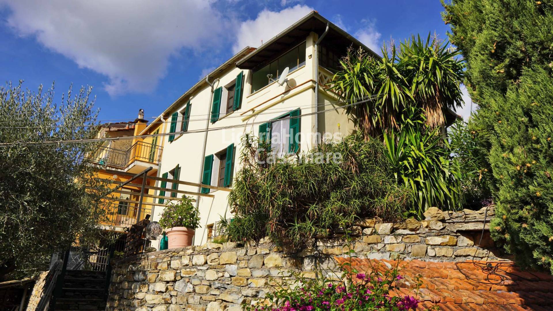 Casa di paese in vendita a Diano San Pietro