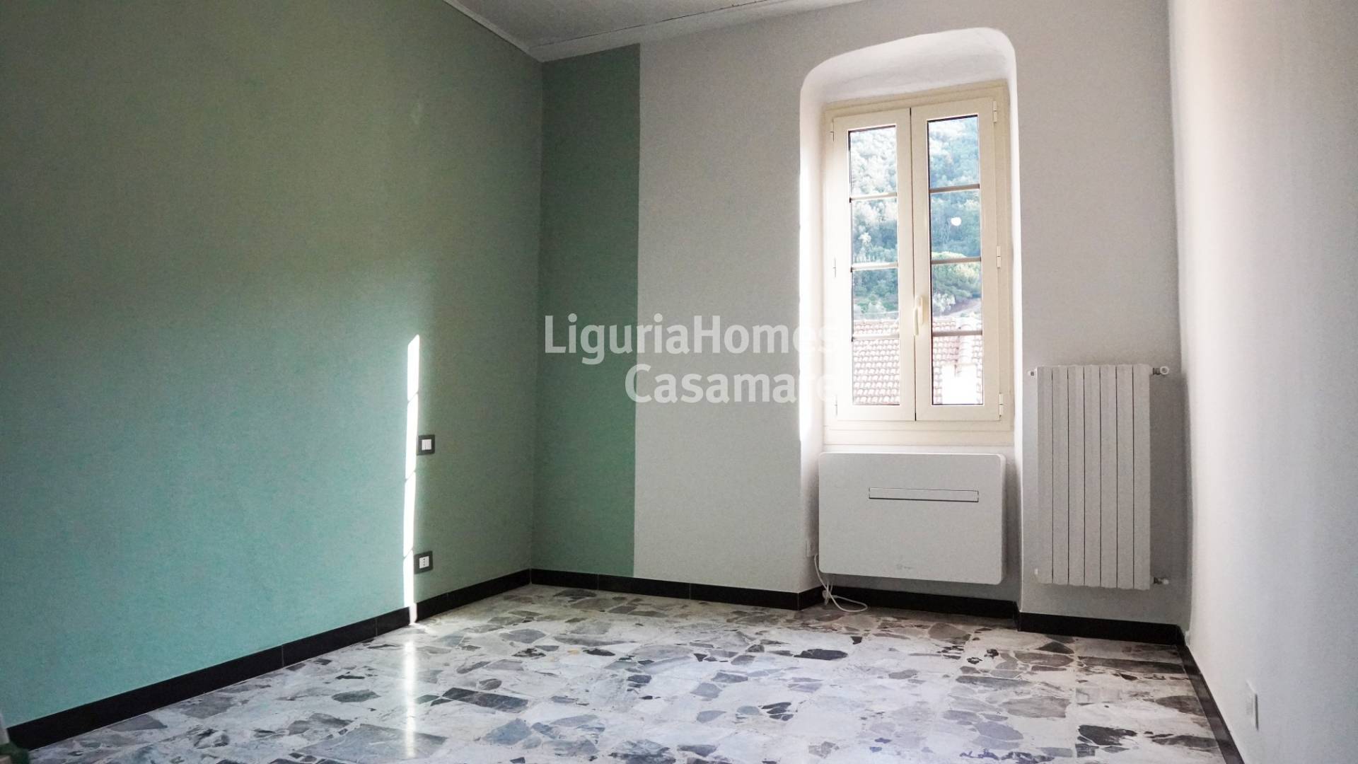 Appartamento in vendita a Dolcedo