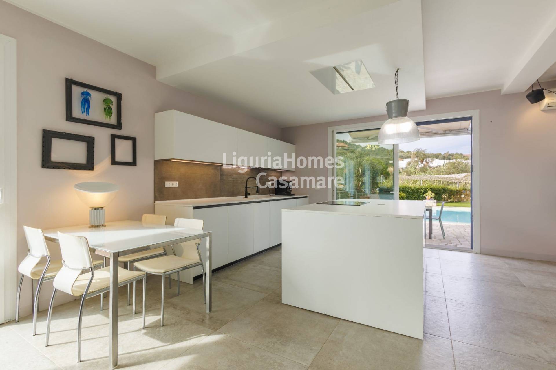 Villa in vendita a Imperia