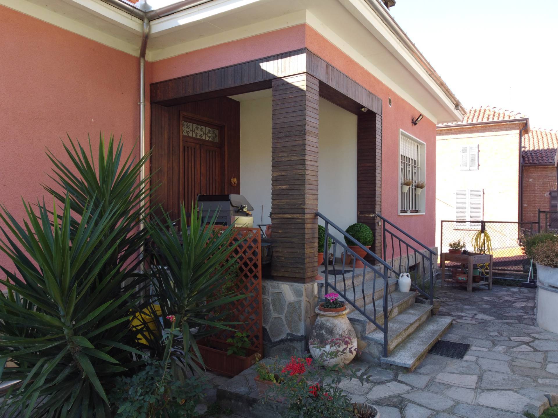 Casa indipendente in vendita a Montechiaro d'Asti