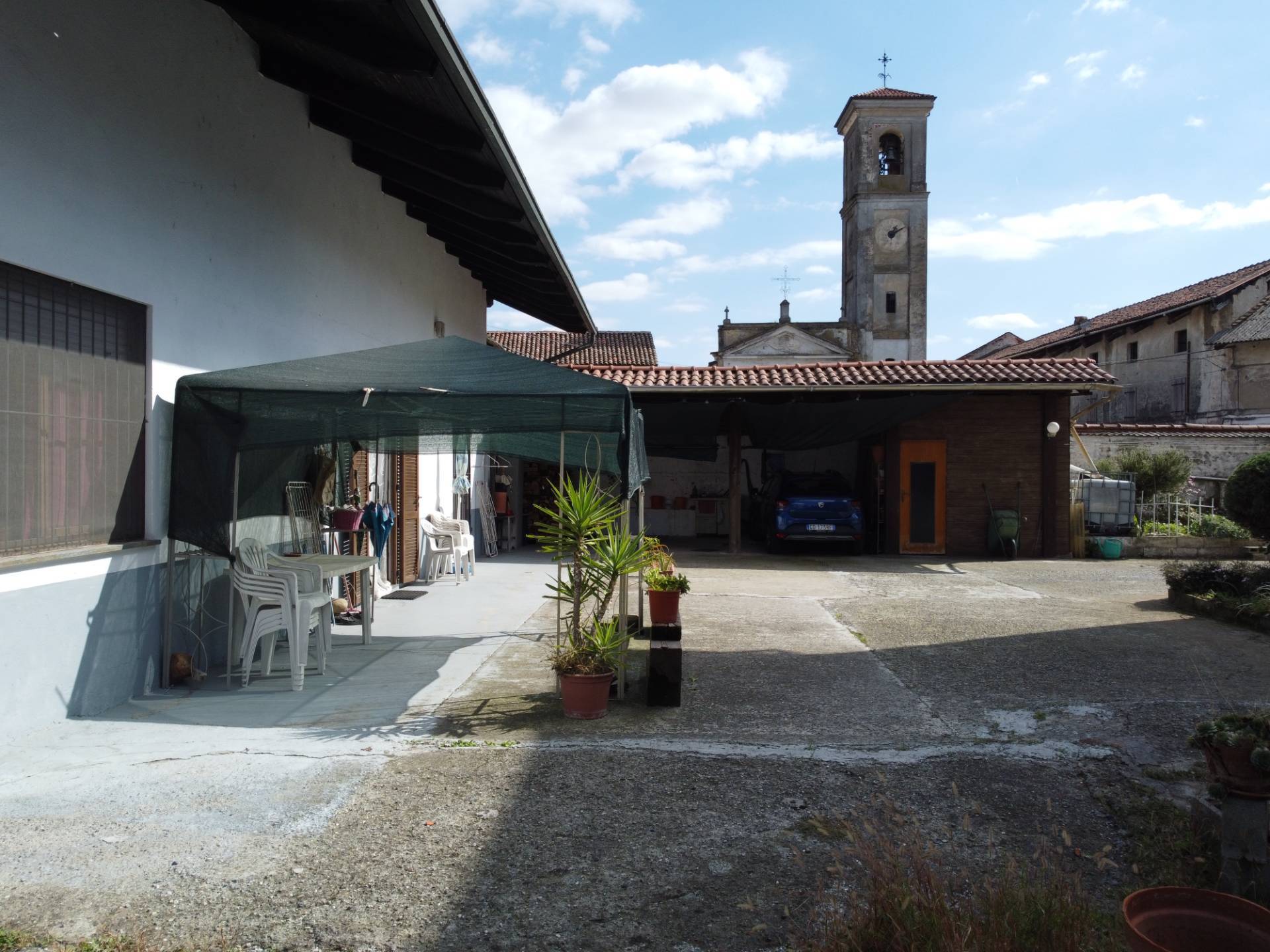 Casa indipendente in vendita a Tronzano Vercellese