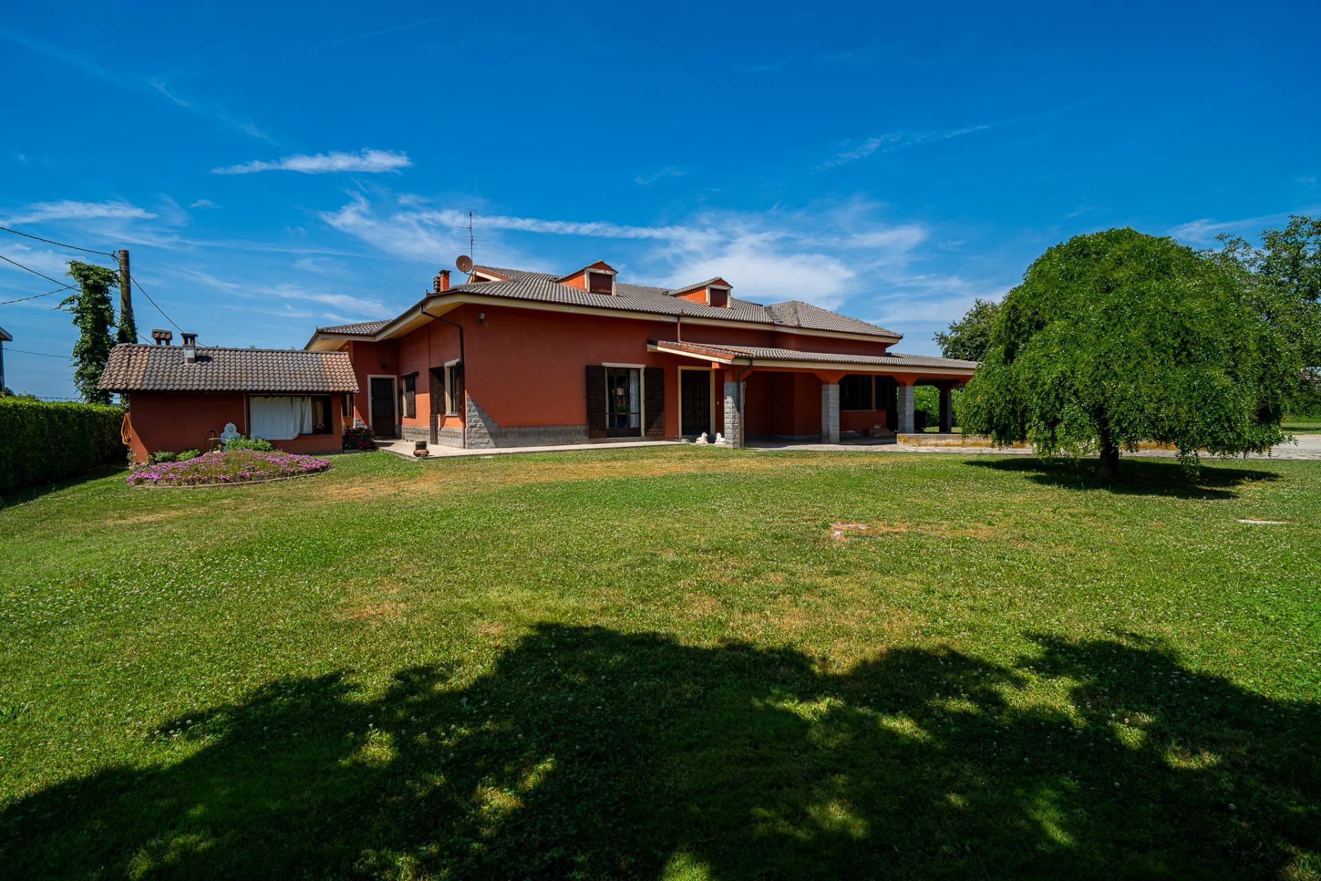 Villa bifamiliare in vendita a Caramagna Piemonte