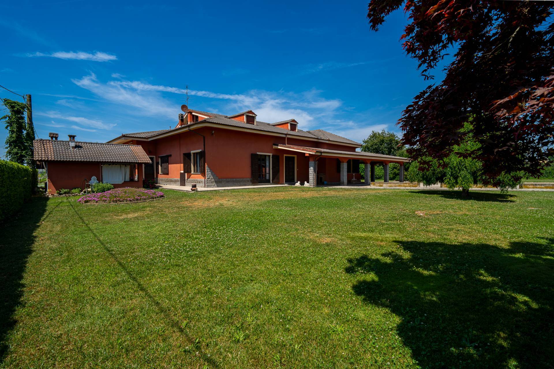 Villa bifamiliare in vendita a Caramagna Piemonte