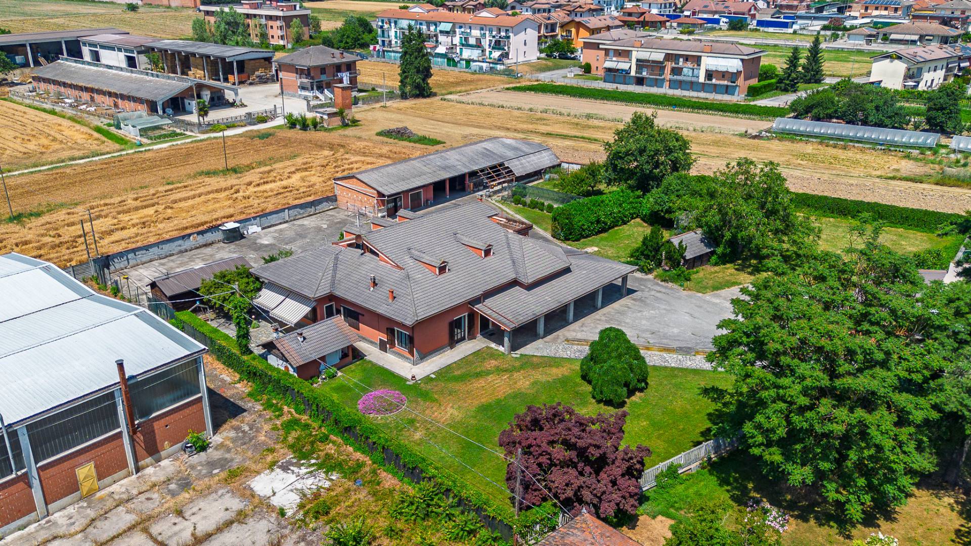 Villa bifamiliare in vendita a Caramagna Piemonte