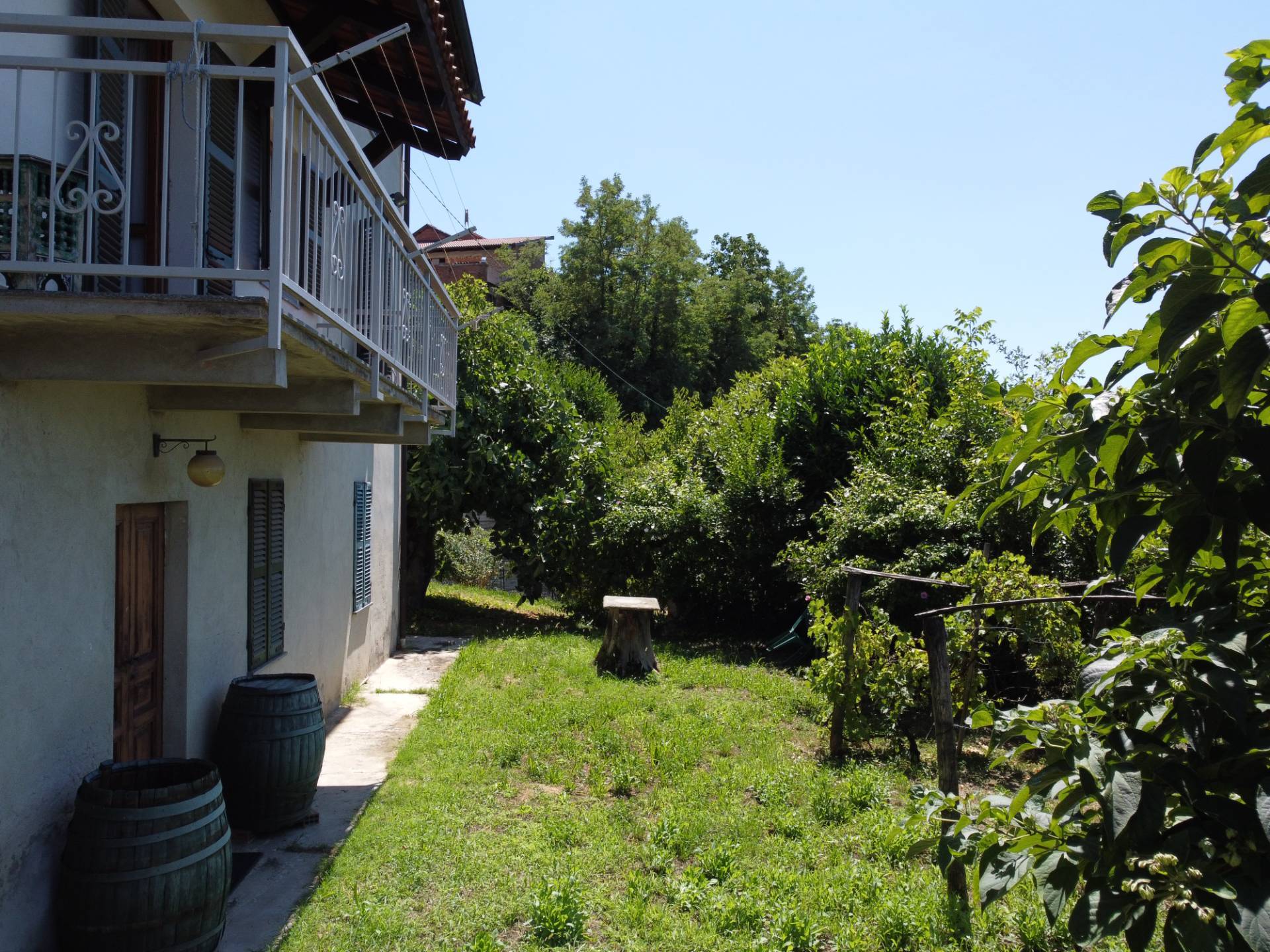 Casa indipendente in vendita a Montechiaro d'Asti