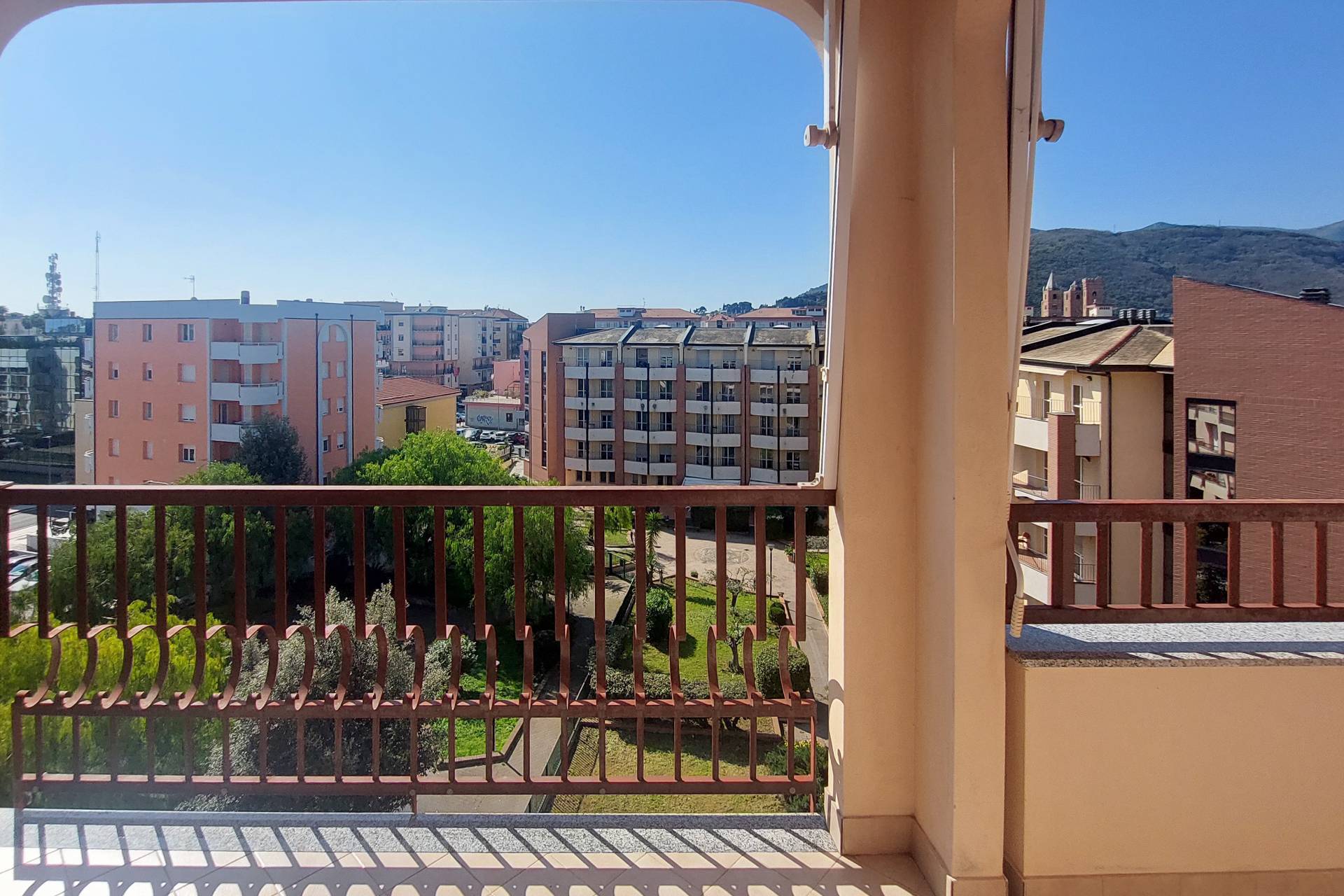 Appartamento in vendita a Albenga