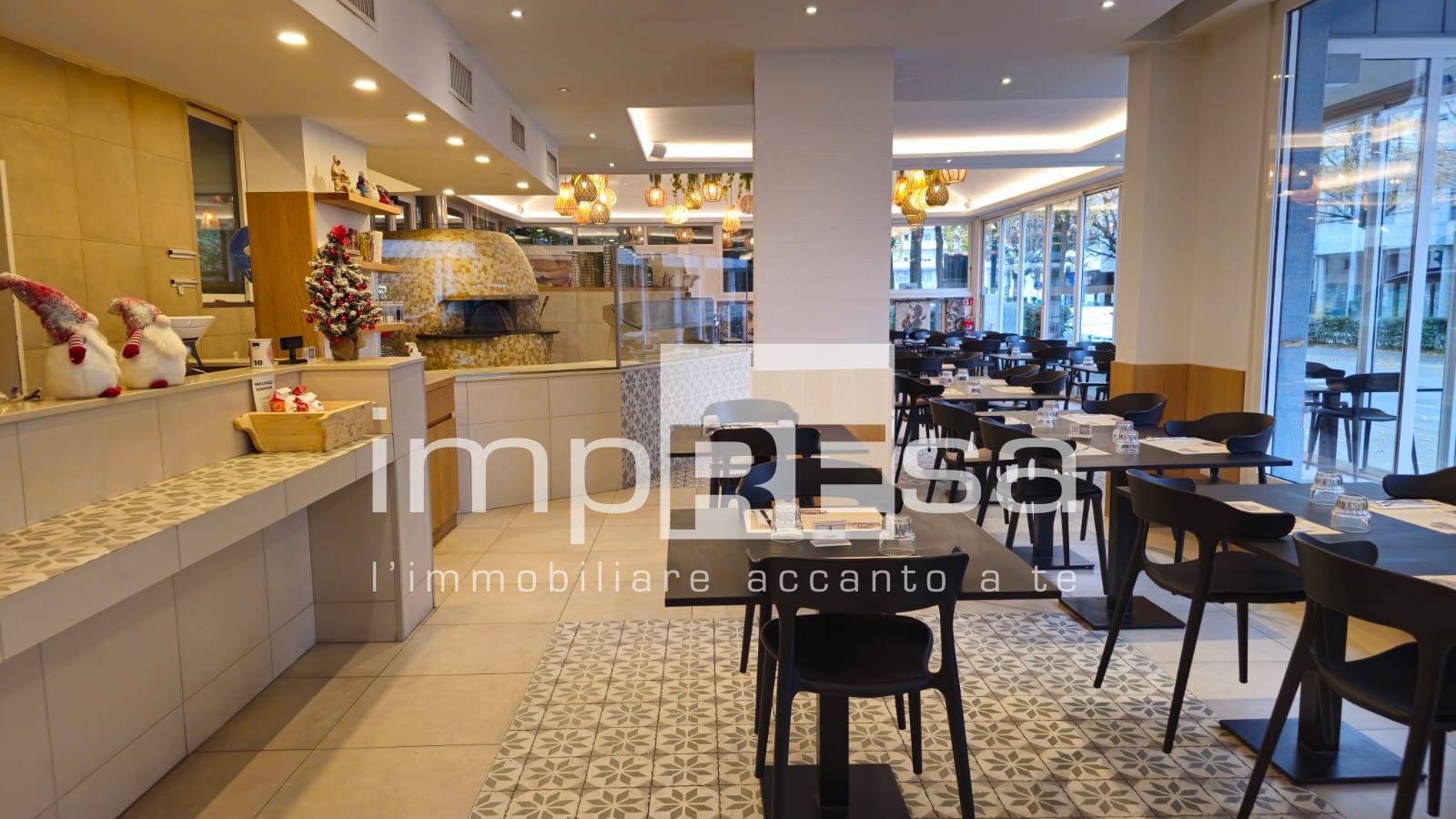 Pizzeria in vendita a Pordenone, Centro