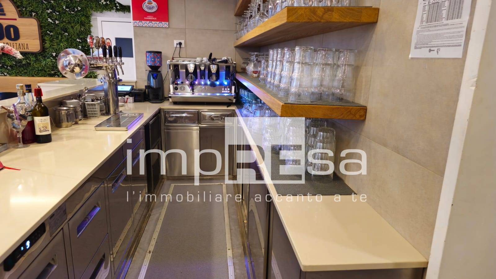 Pizzeria in vendita a Pordenone, Centro