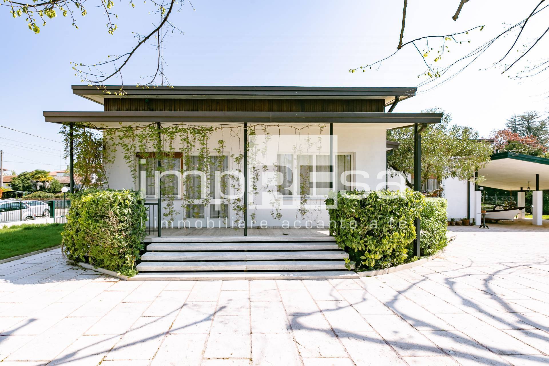 Villa in vendita a Porcia