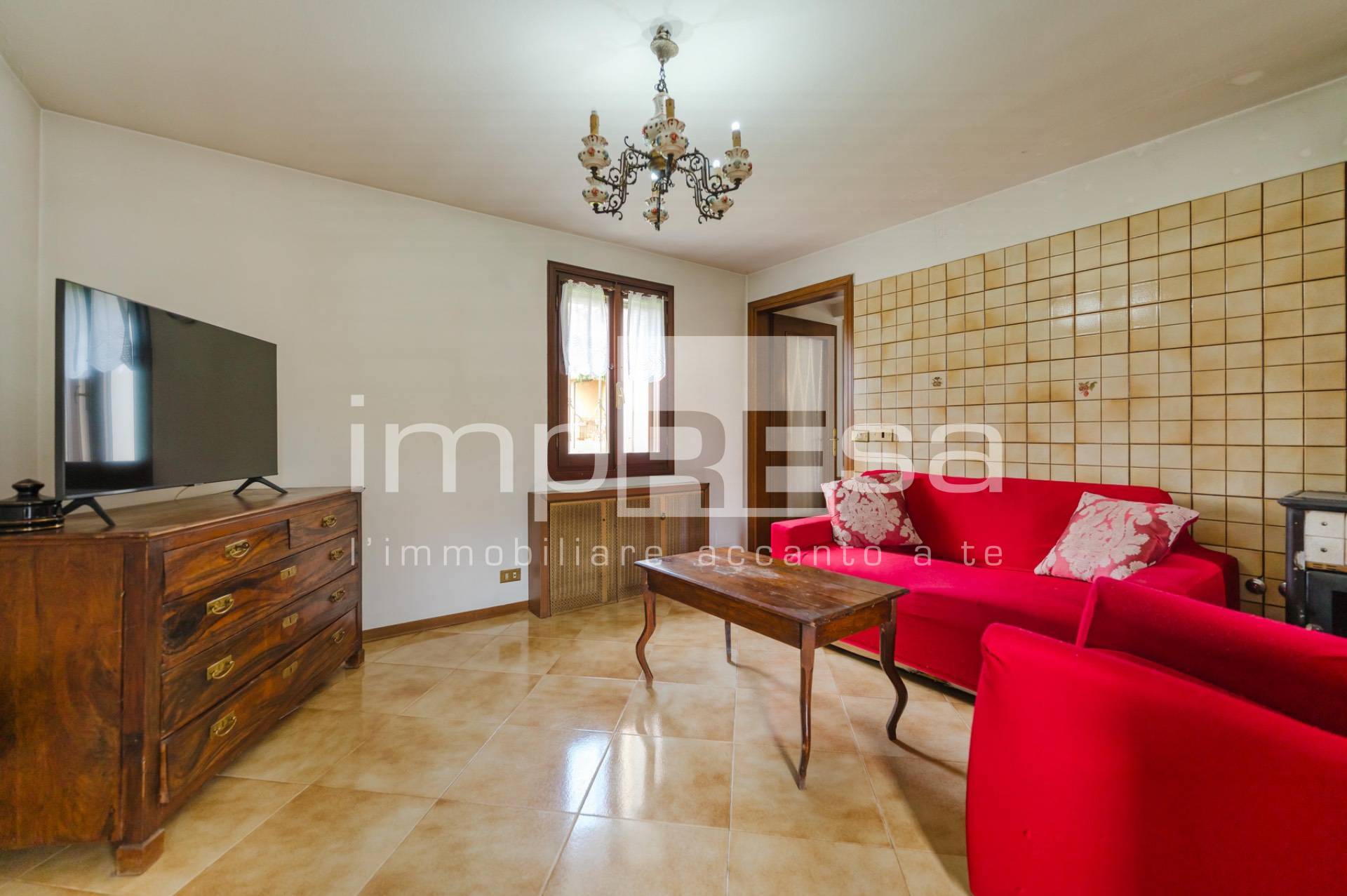 Rustico/Casale in vendita a Fontanafredda