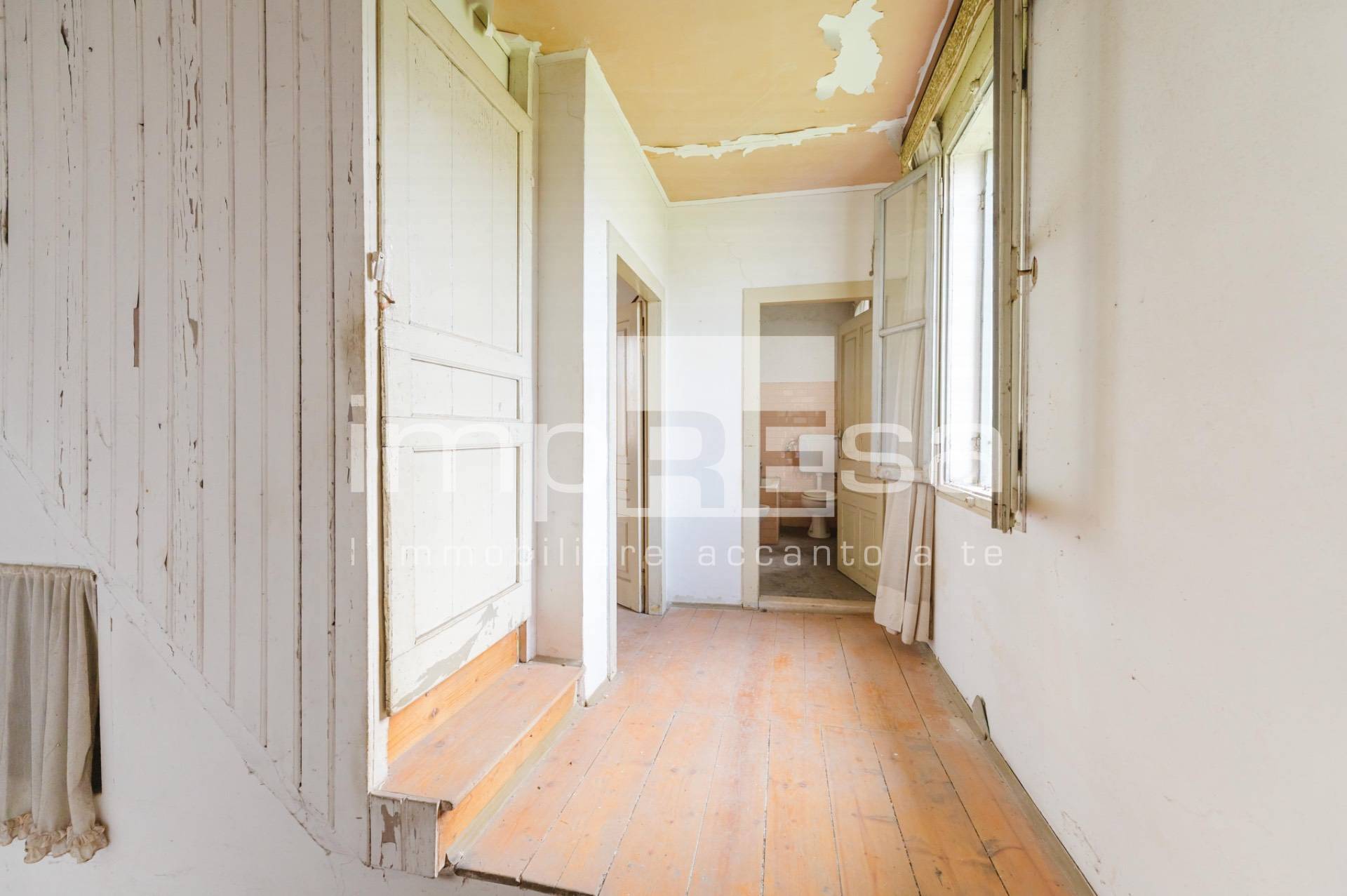 Rustico/Casale in vendita a Fontanafredda