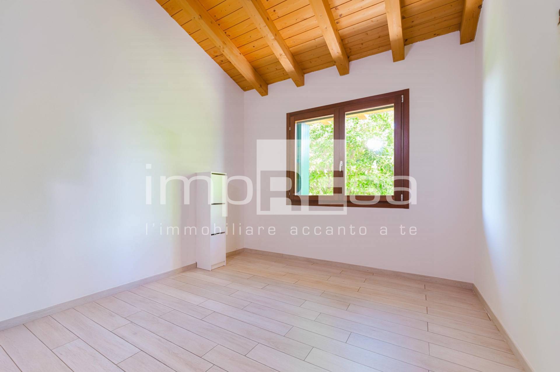 Abbinata/Bifamiliare in vendita a Fontanafredda