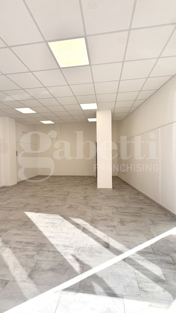 Negozio in affitto a Cagliari