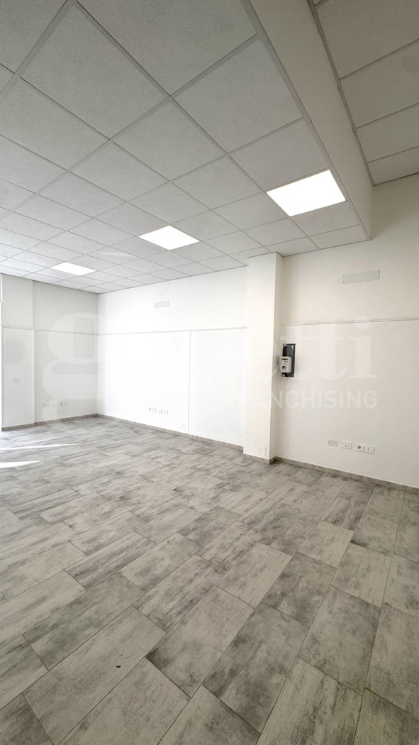 Negozio in affitto a Cagliari