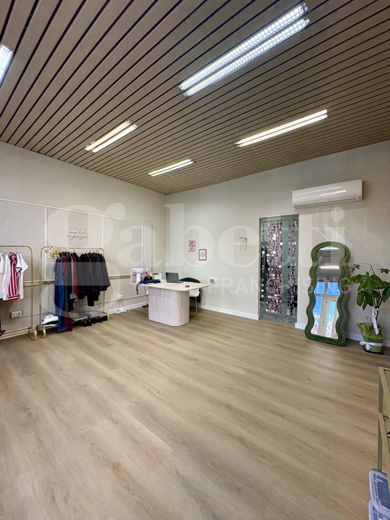 Negozio in affitto a Cagliari