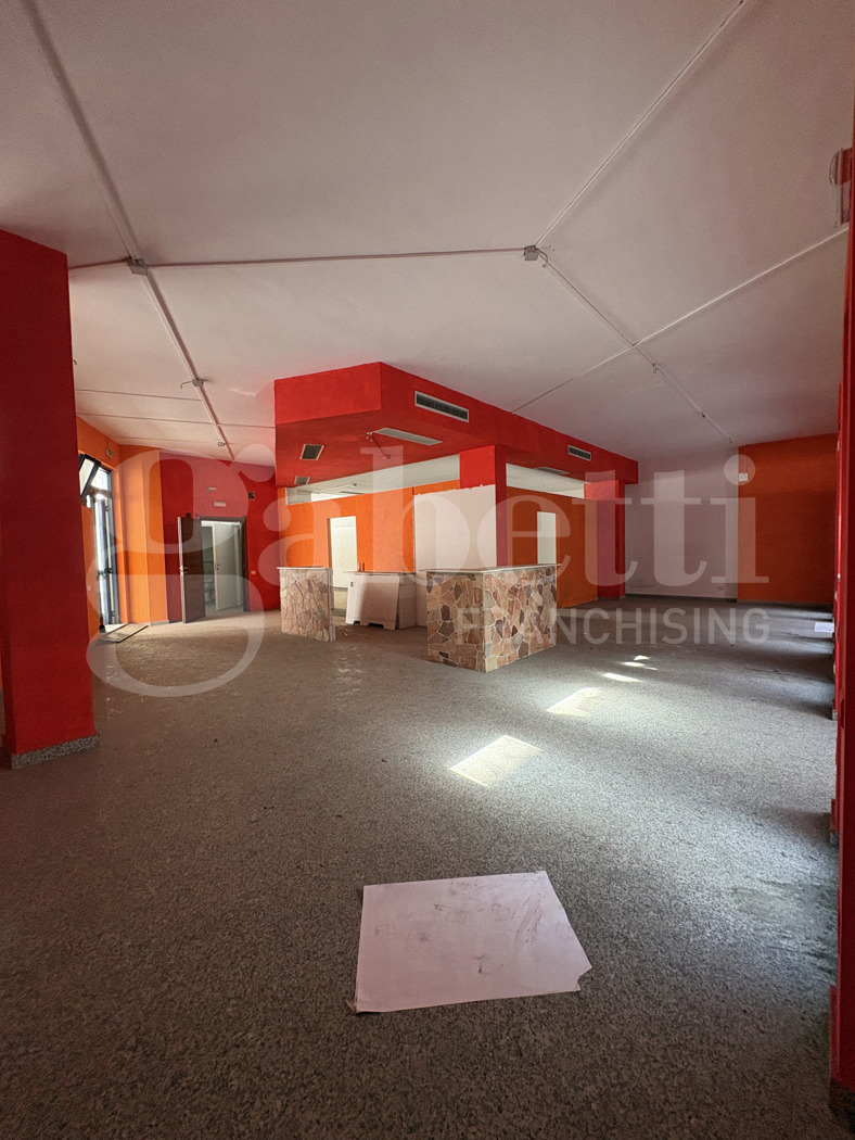 Negozio in affitto a Cagliari