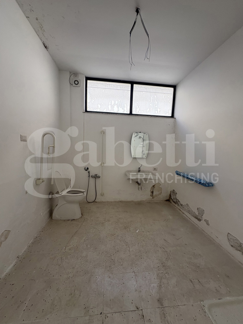 Negozio in affitto a Cagliari
