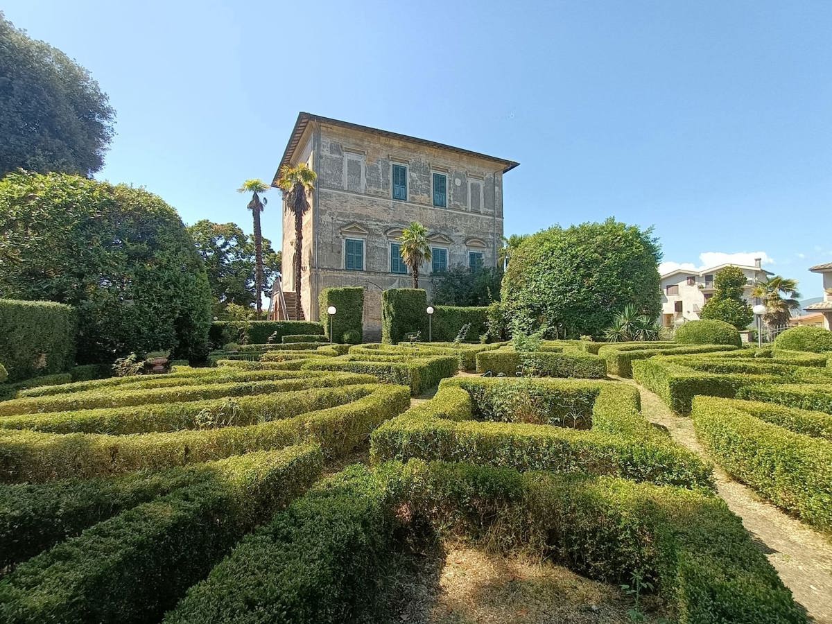 Villa con giardino a Vasanello
